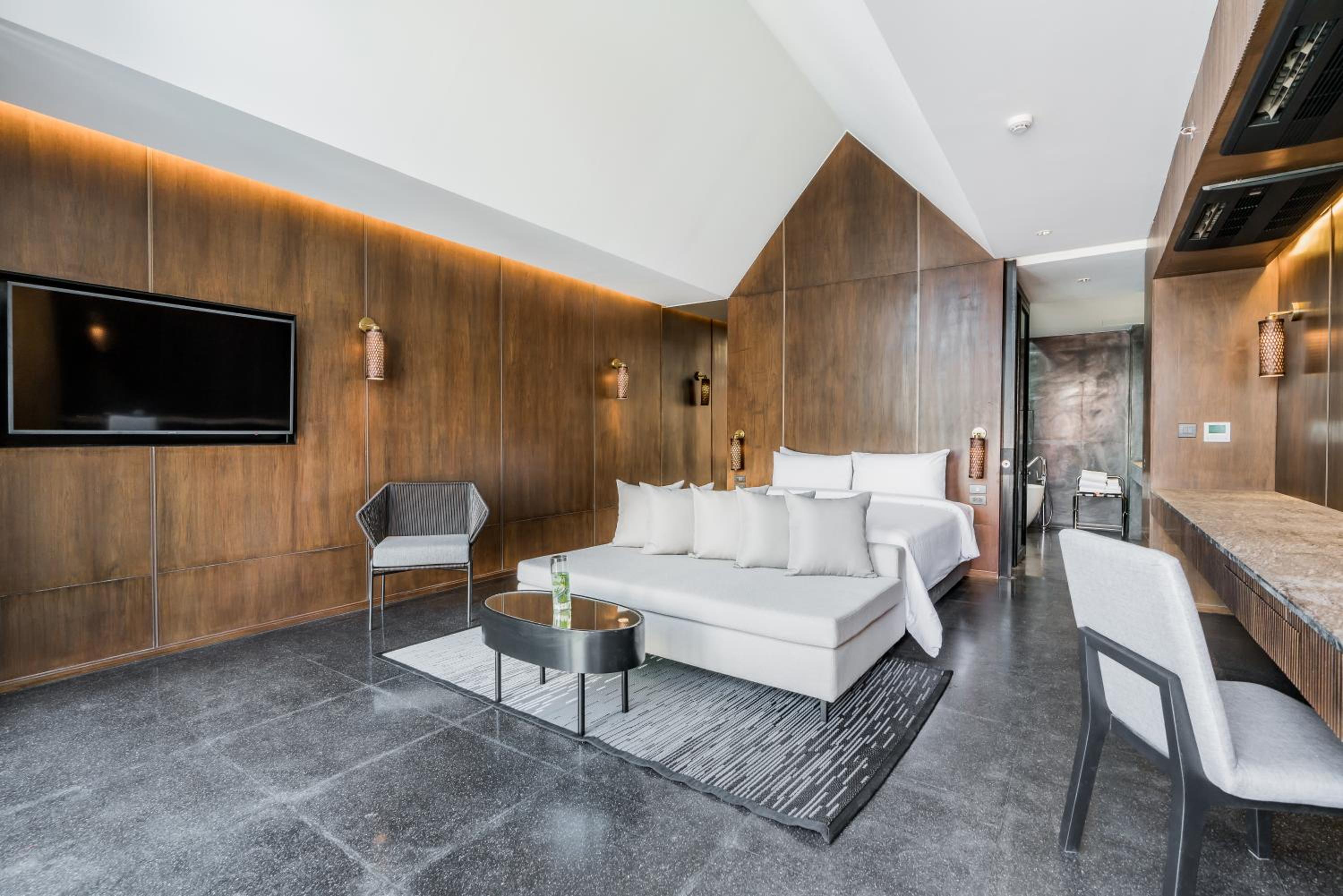 Skydeck Pool Villa room - Photo 4