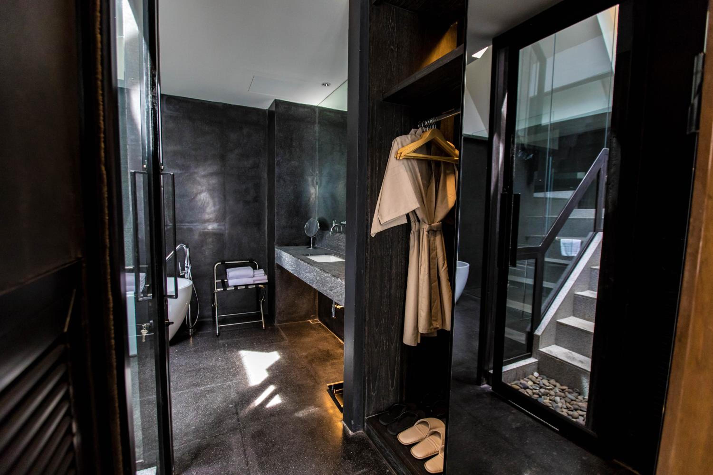 Skydeck Pool Villa room - Photo 3