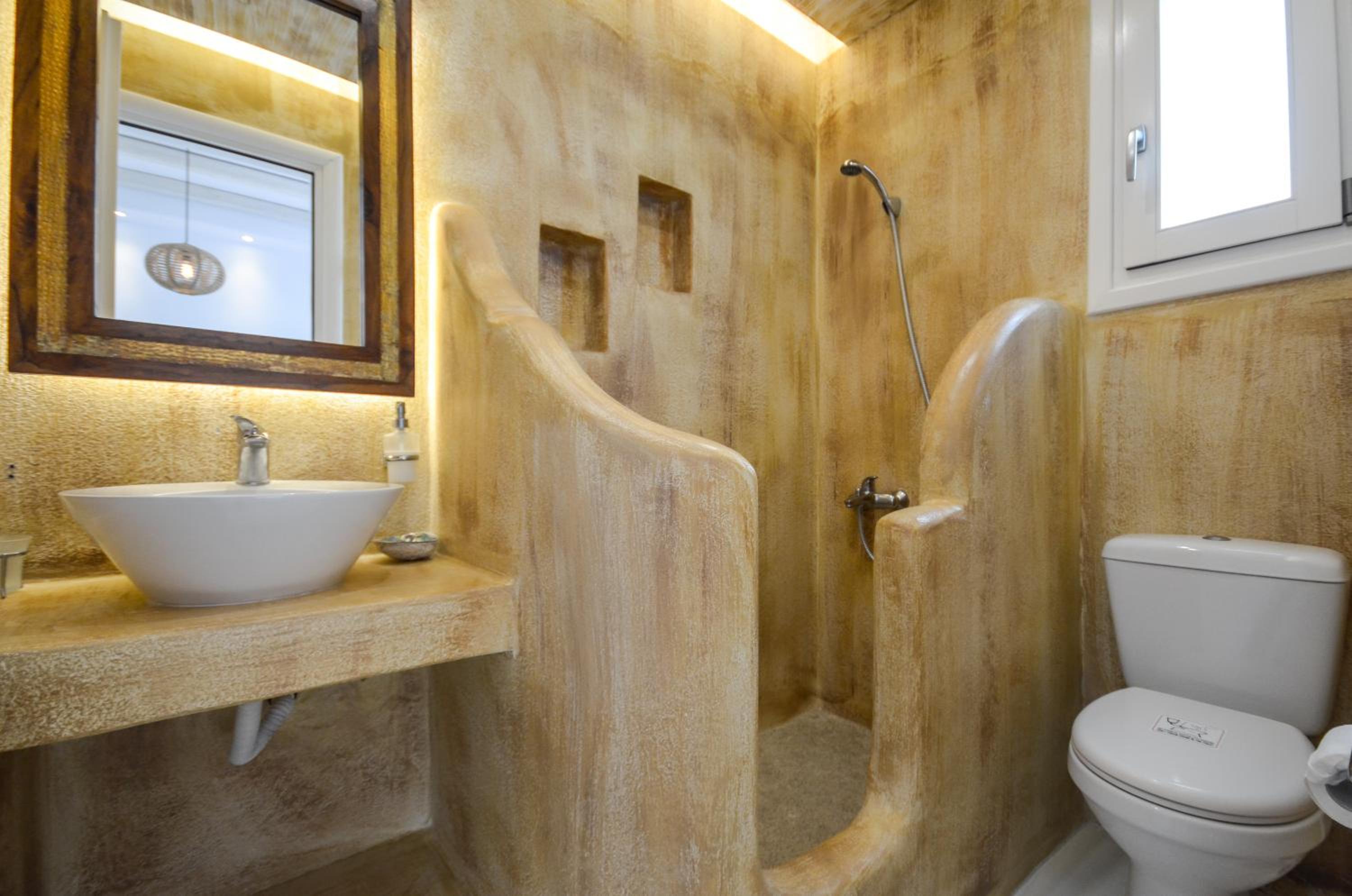 Luxury One-Bedroom Apartment