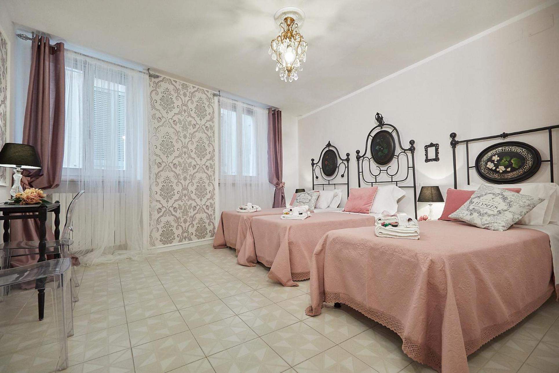 Triple Room with Private Bathroom