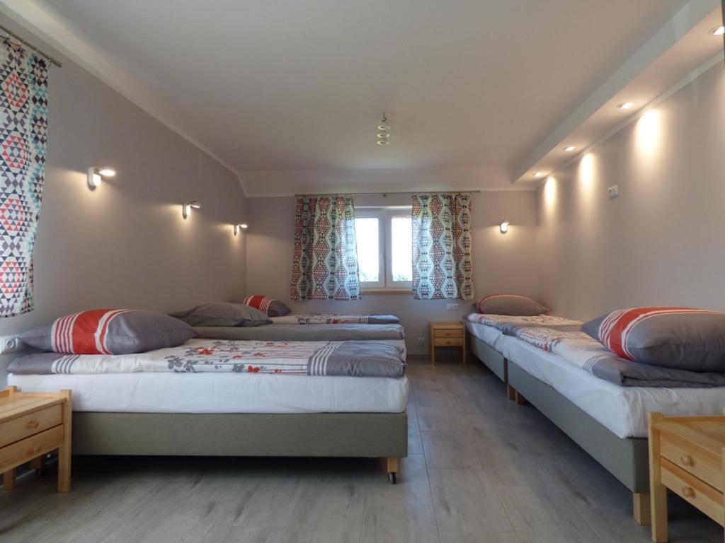 Family Room with Private Bathroom - Photo 3