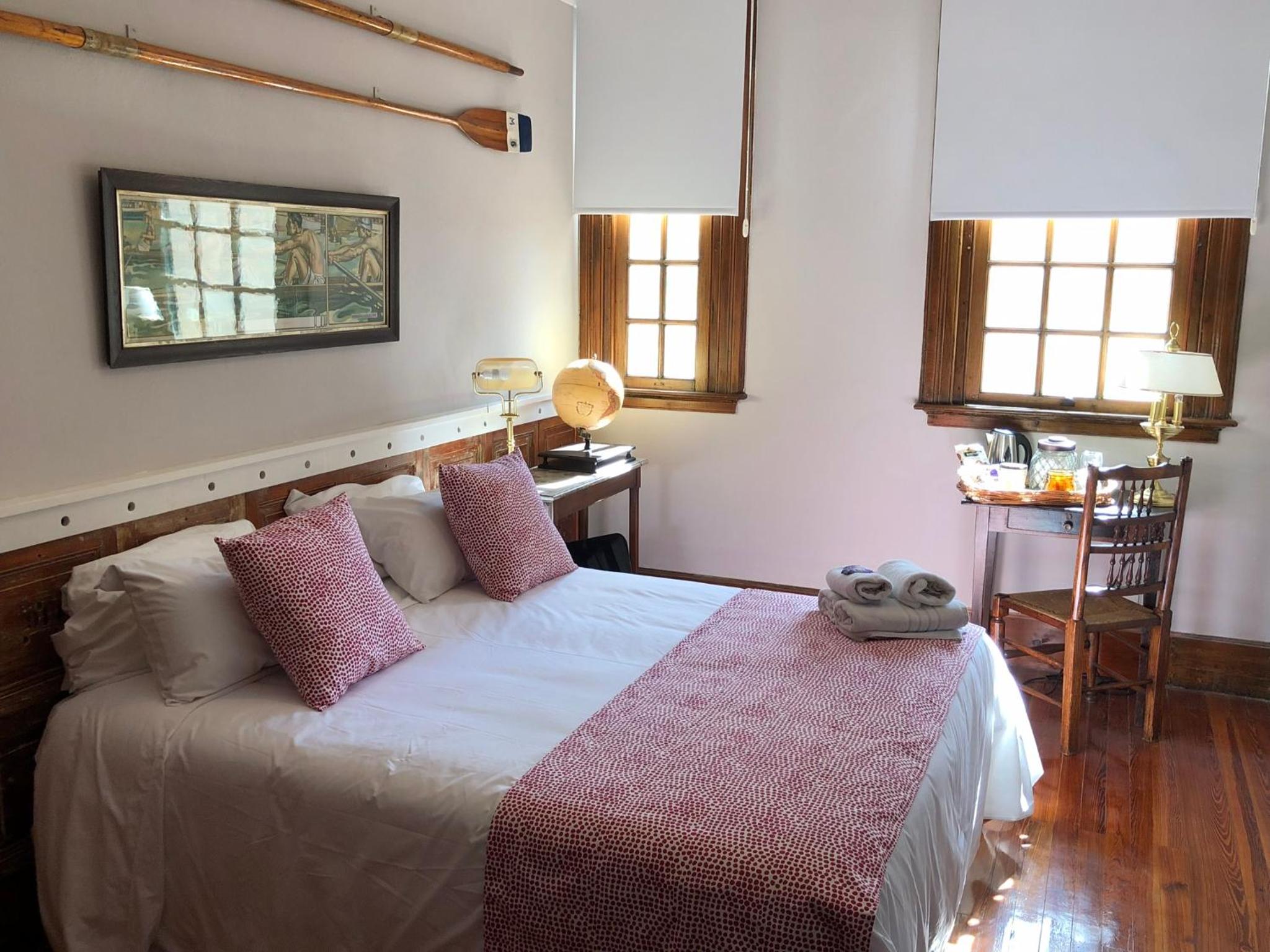 Double Room with Shared Bathroom photo 1