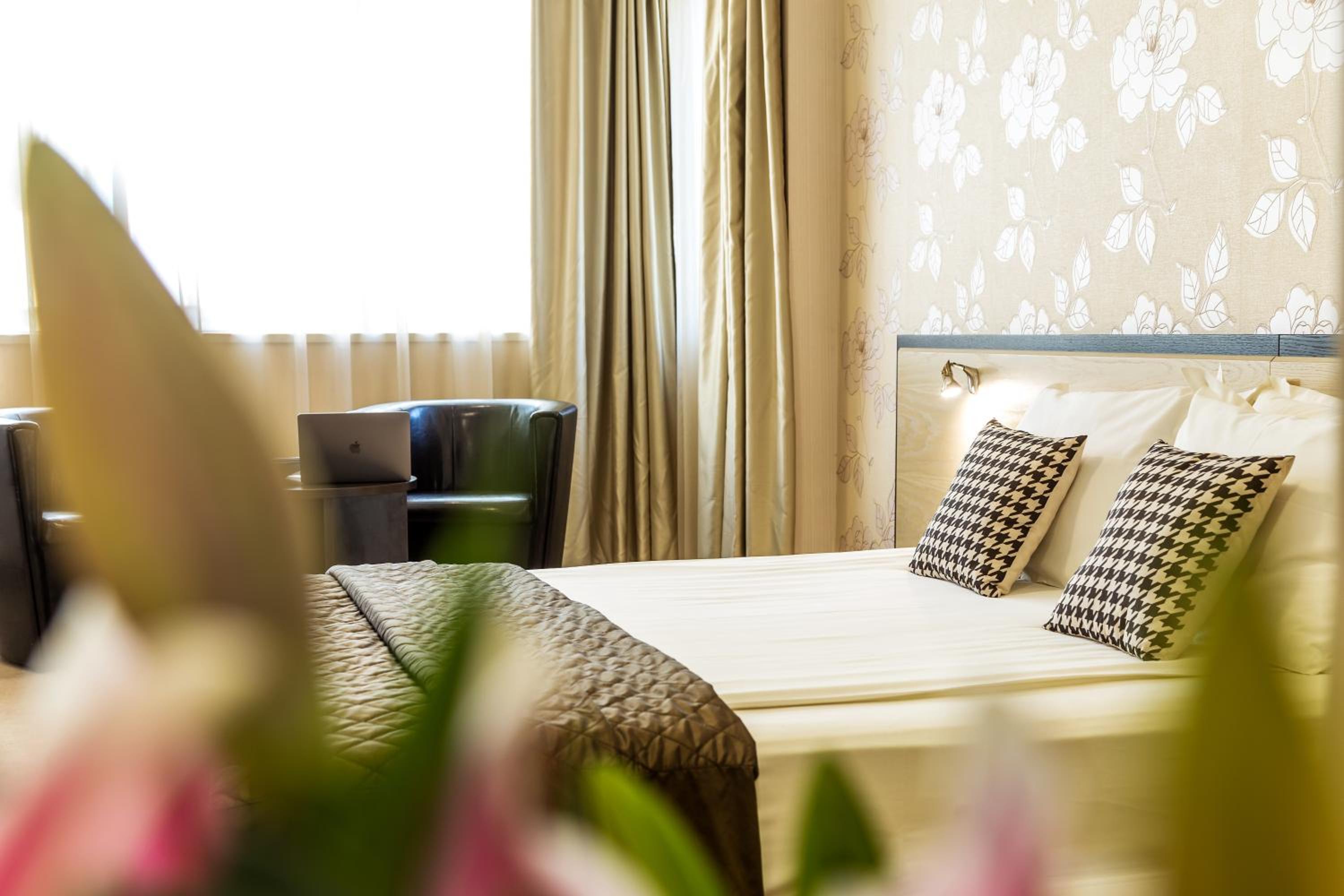 Superior Twin Room - Photo 3