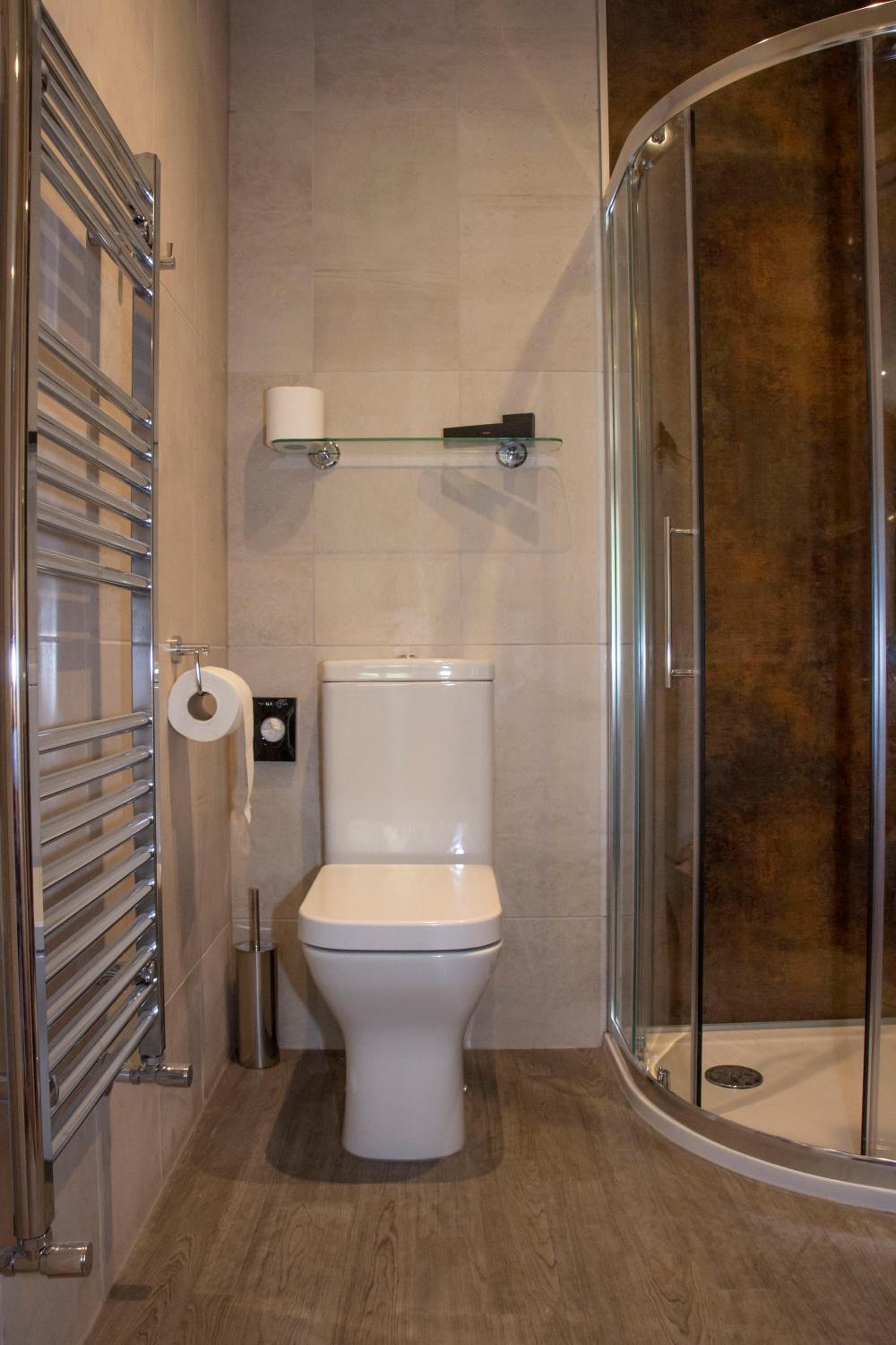 Double or Twin Room with Shower - Photo 19