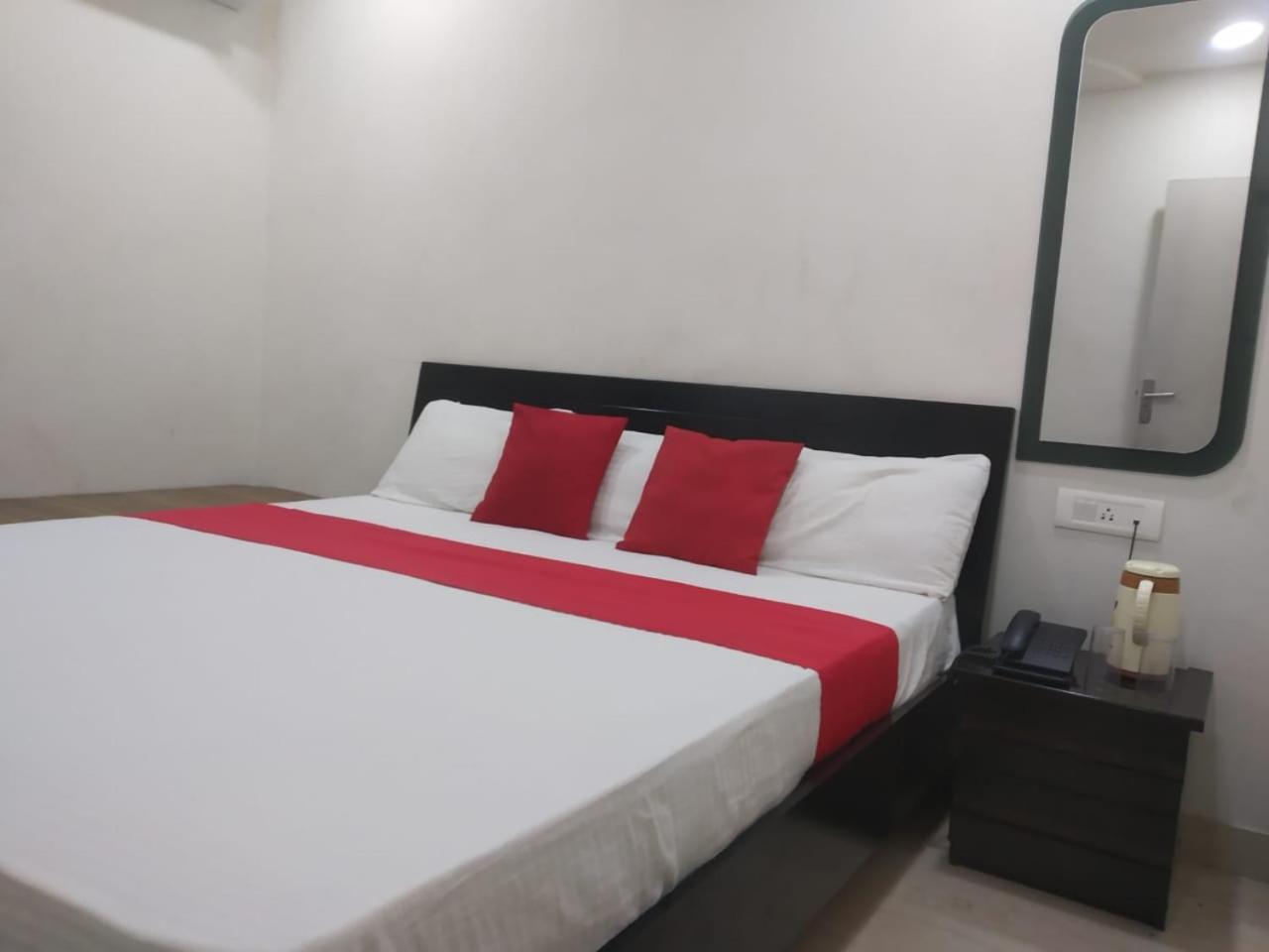 Standard Double Room - Photo 3