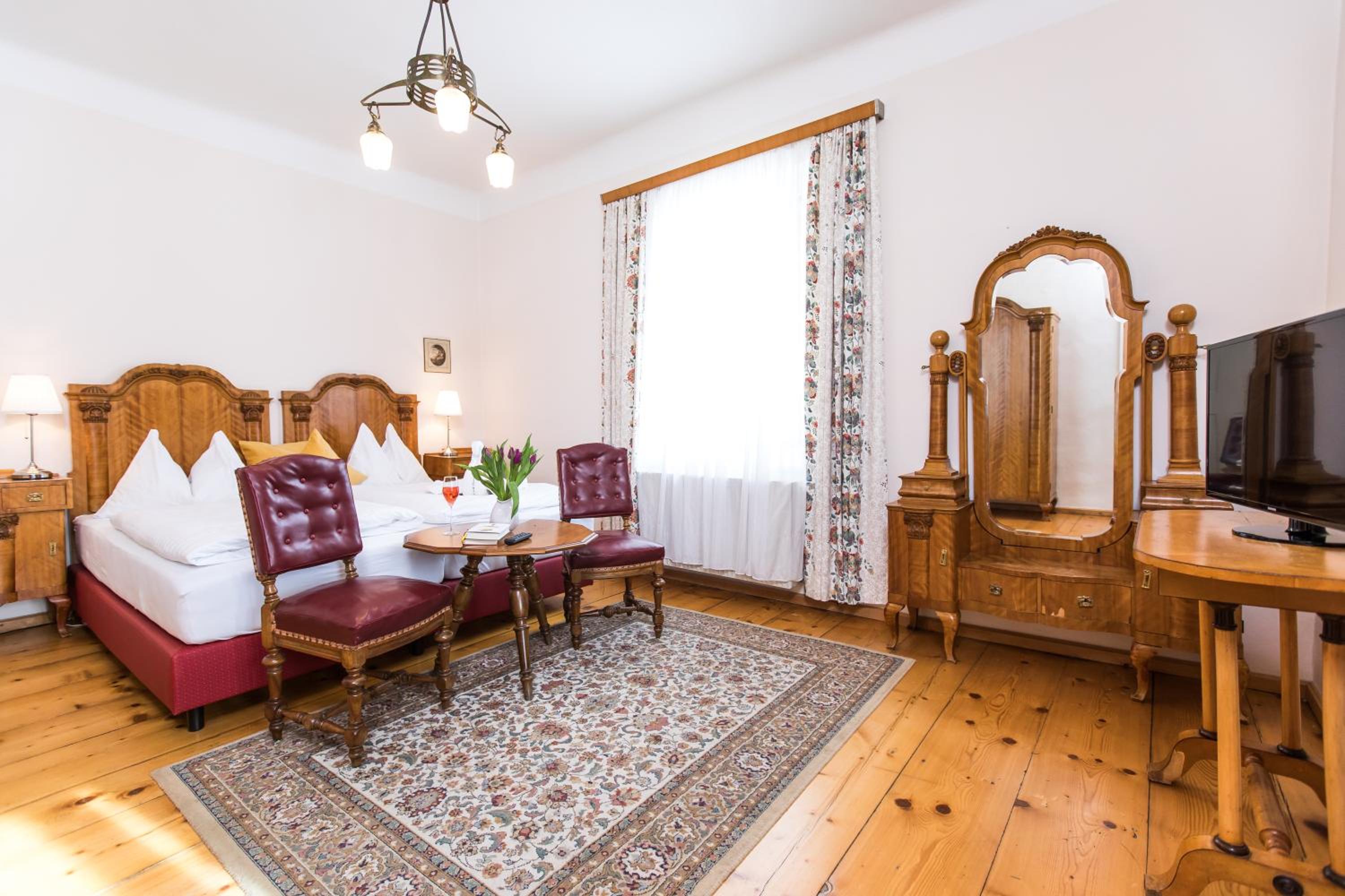 Junior Suite with Lake View