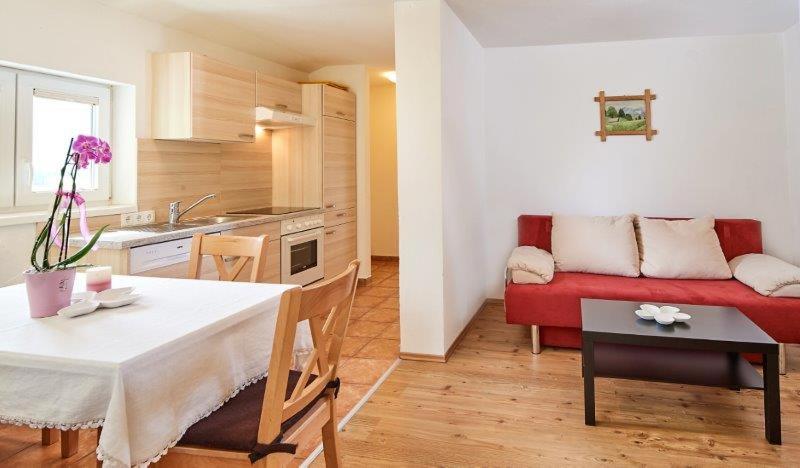 One-Bedroom Apartment with Balcony and Terrace - Photo 2
