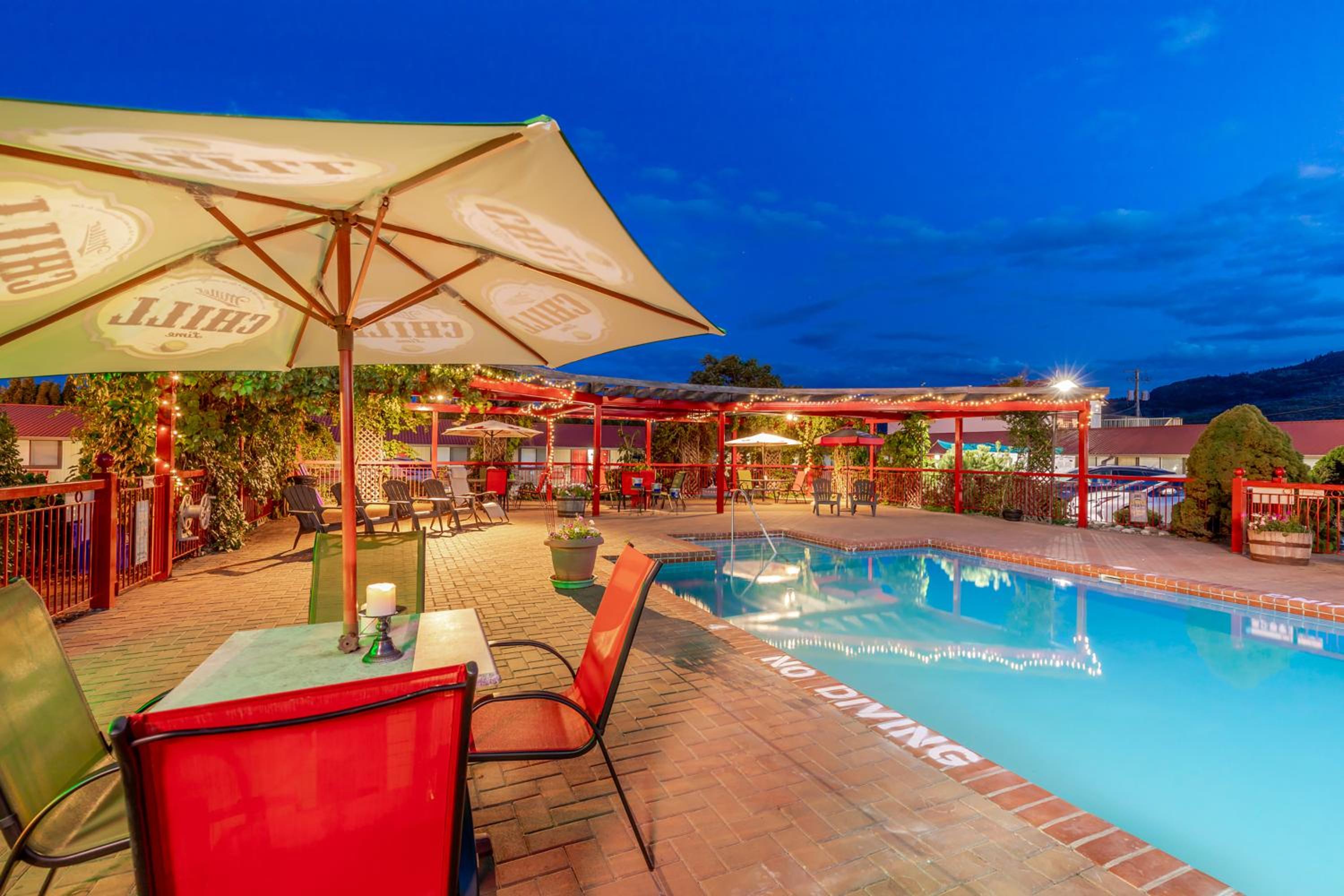 King Suite with Pool View photo 3