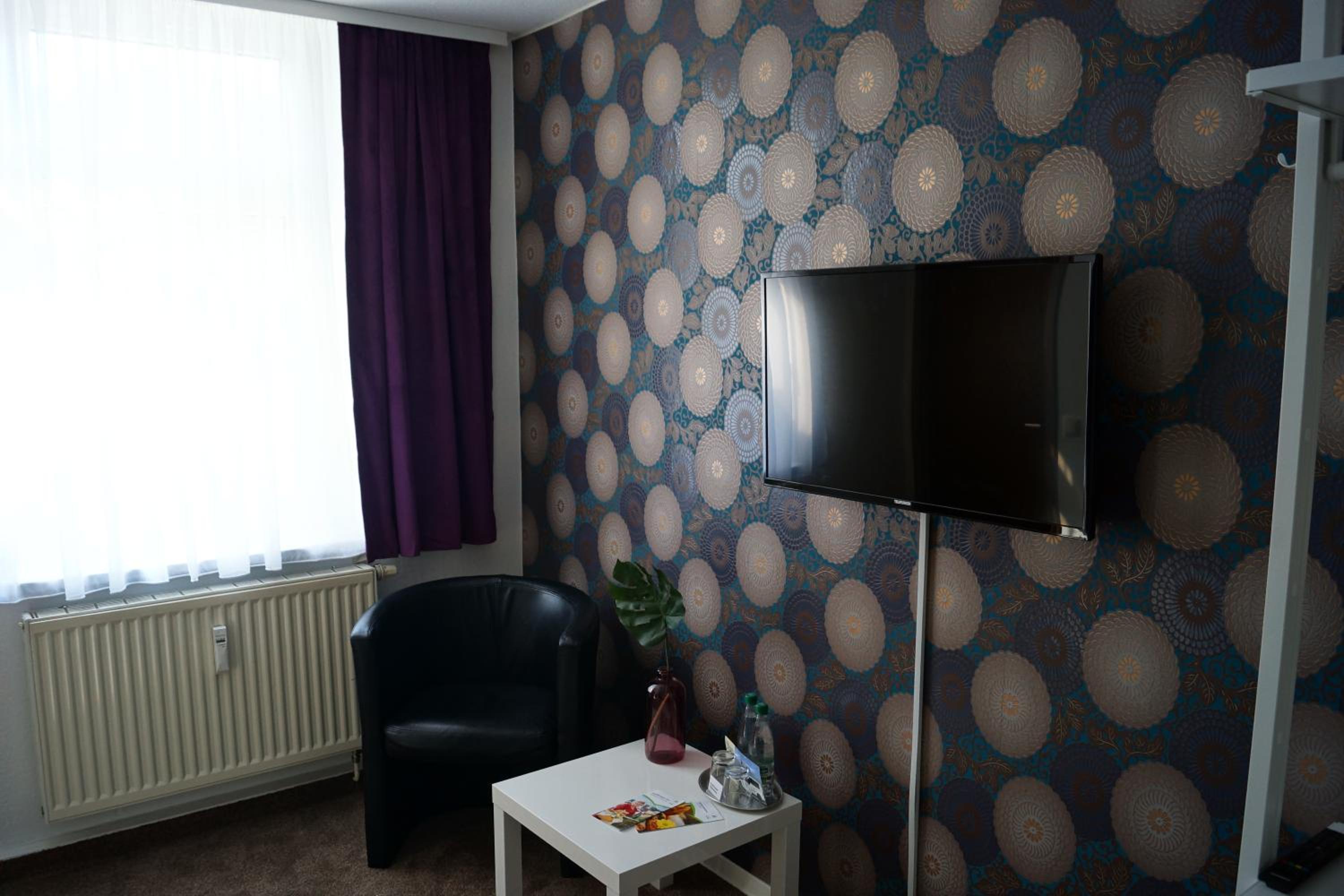Double or Twin Room - Photo 11