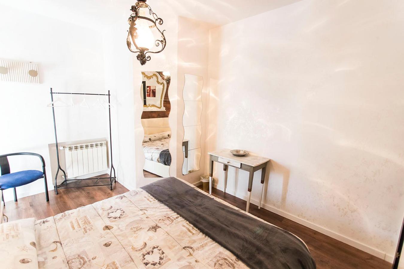 Triple Room with Private Bathroom photo 3