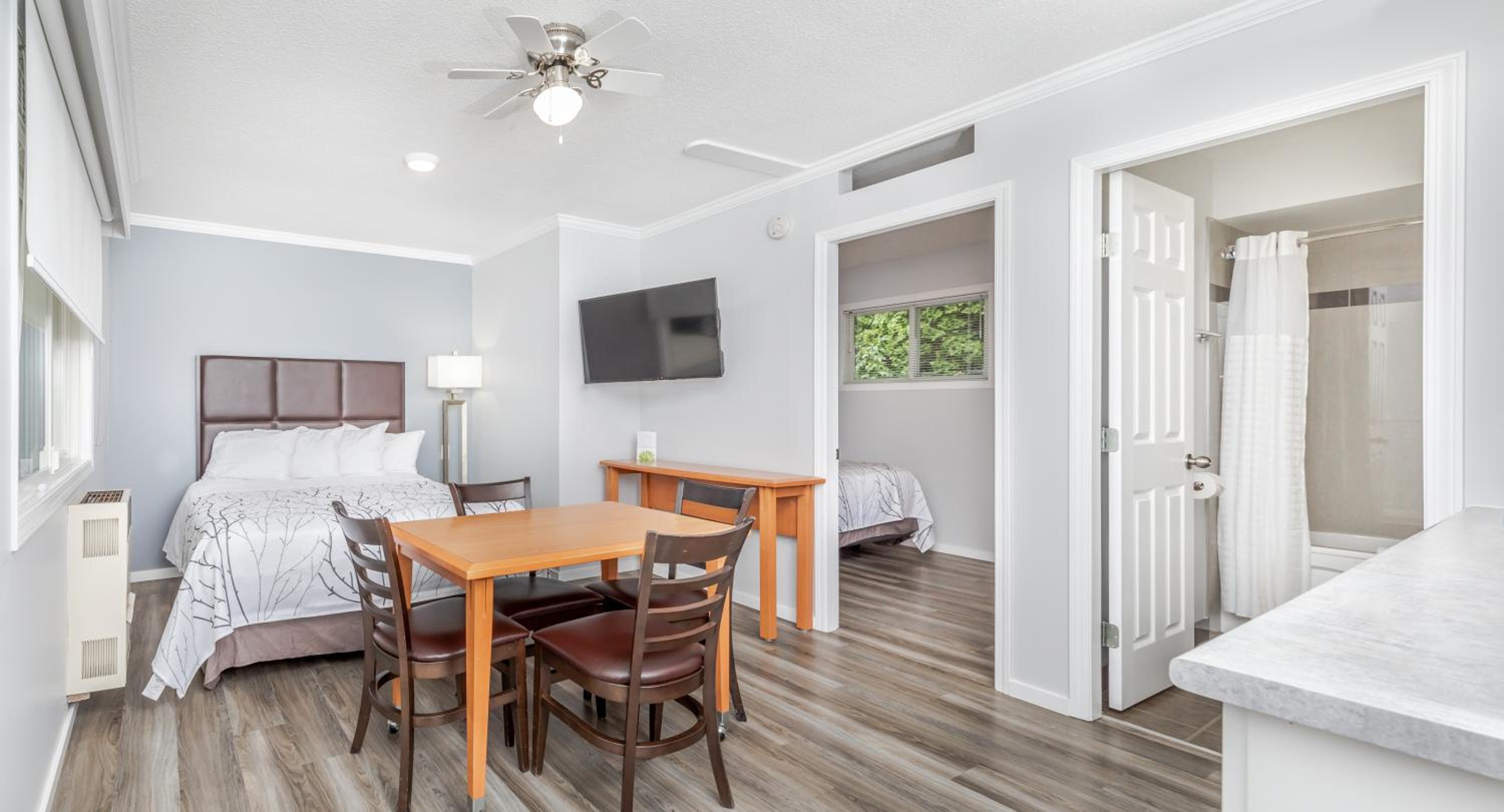 Deluxe Queen Room with Two Queen Beds