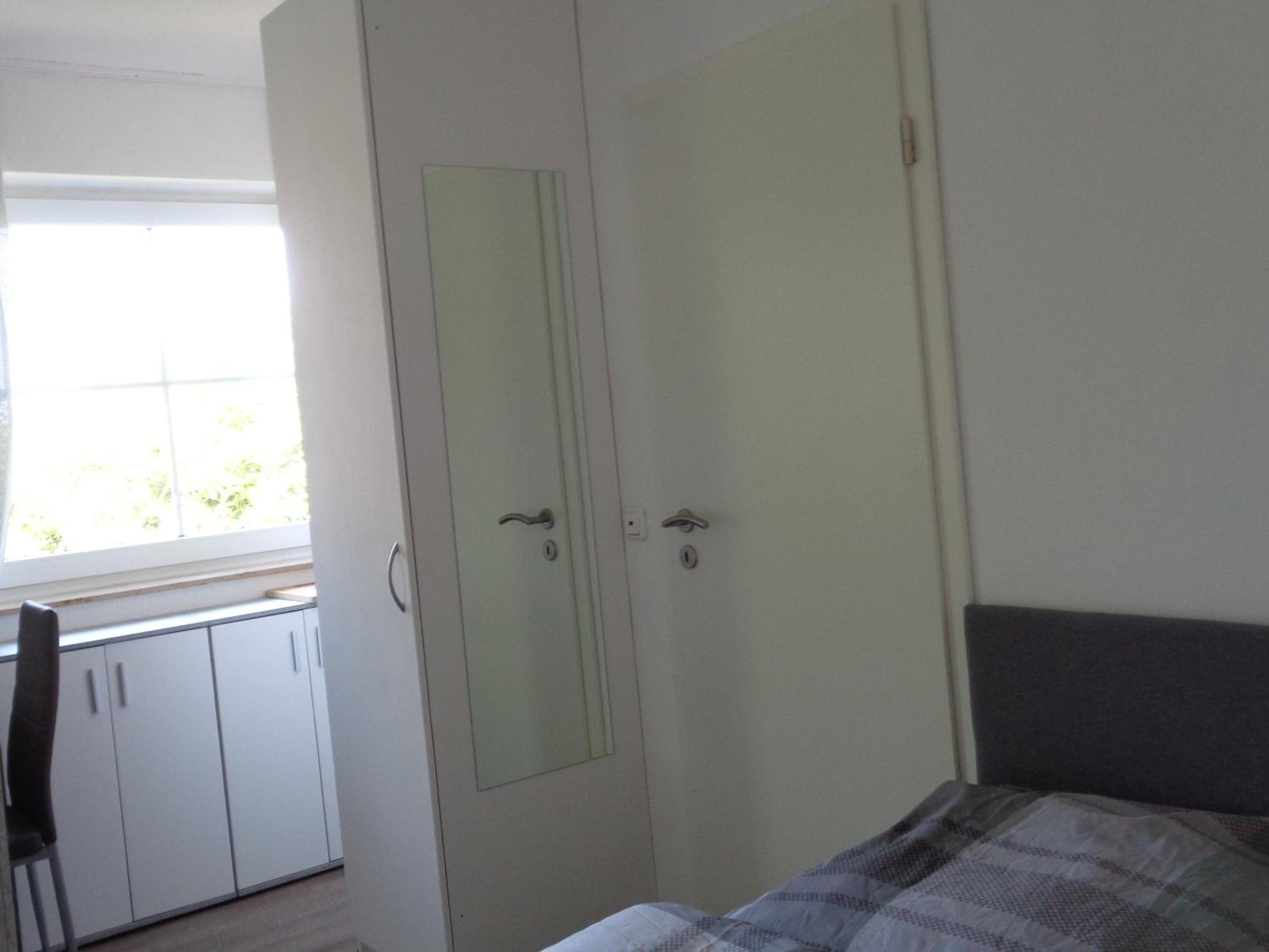 King Studio with Sofa Bed - Photo 11