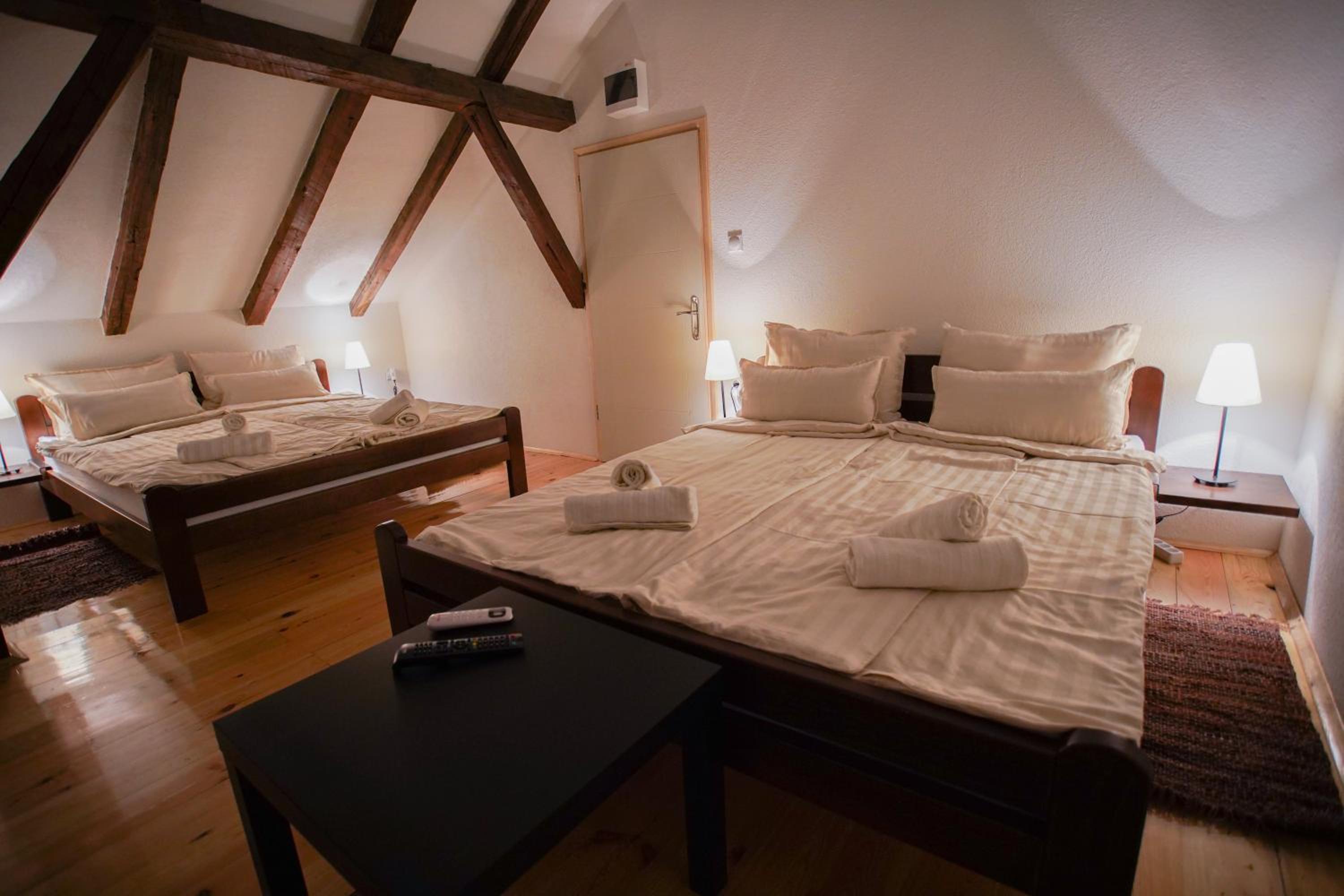 Deluxe King Room photo 1
