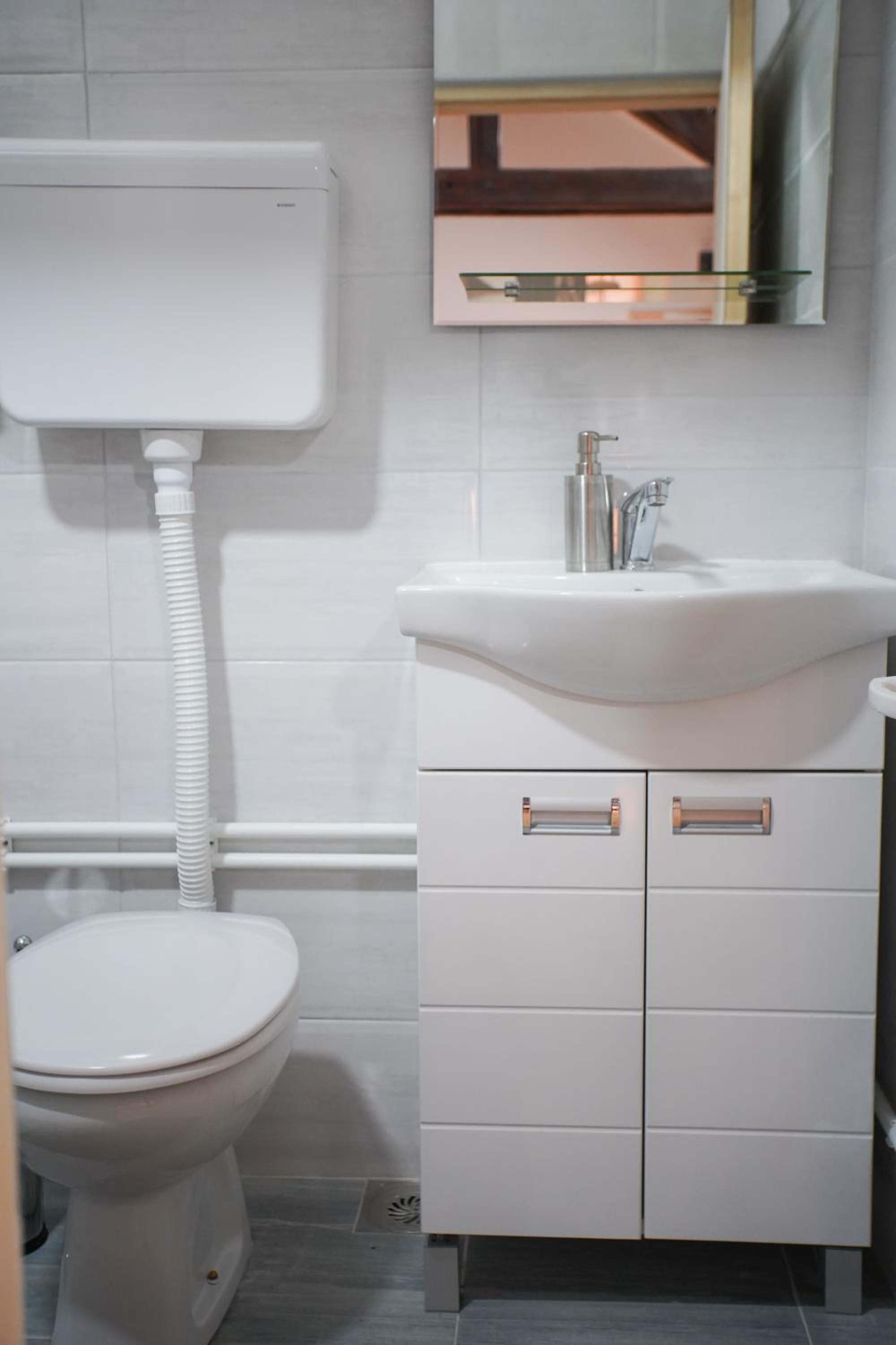 Family Room with Bathroom photo 2