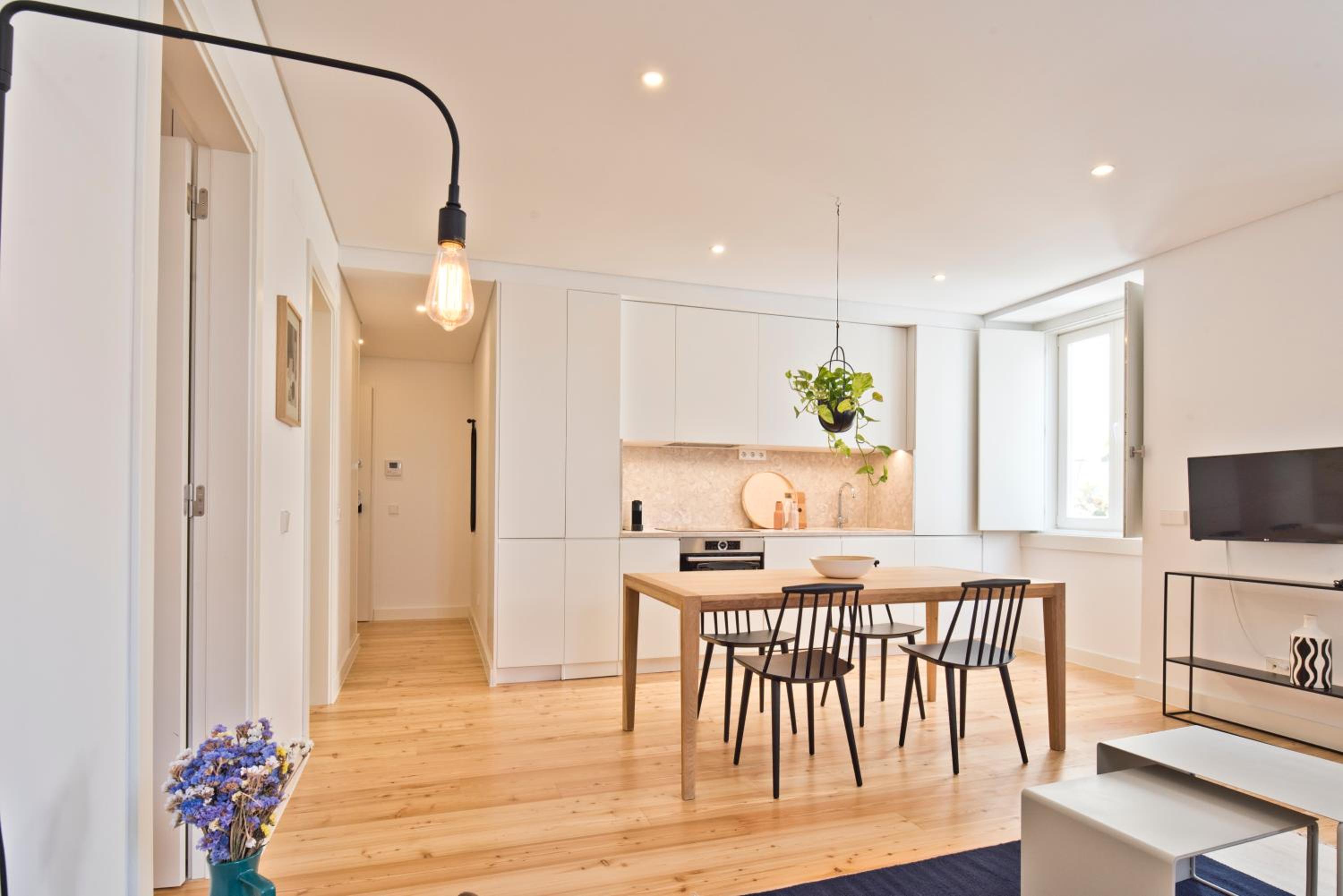 One-Bedroom Apartment - Photo 15