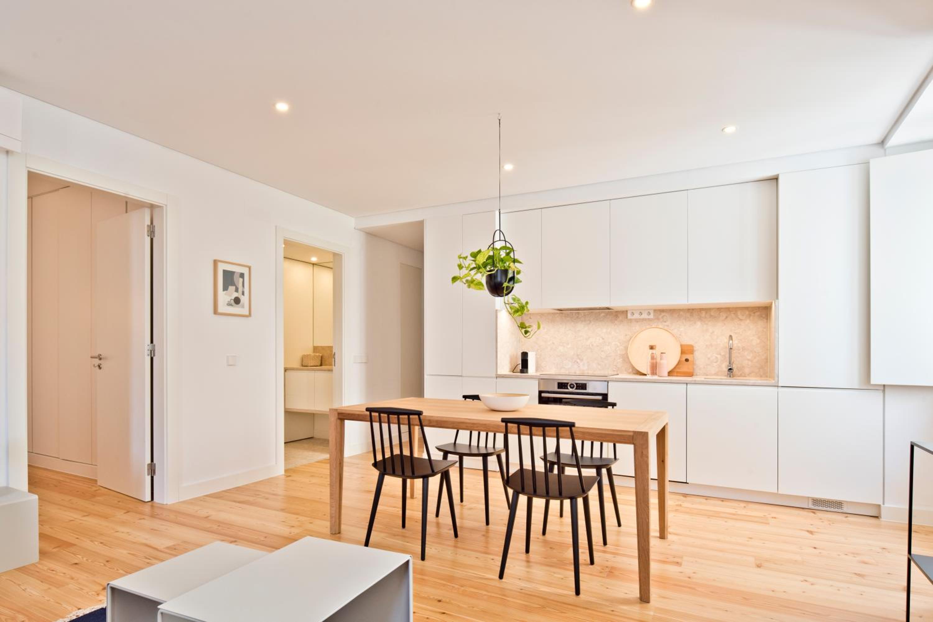 One-Bedroom Apartment - Photo 12