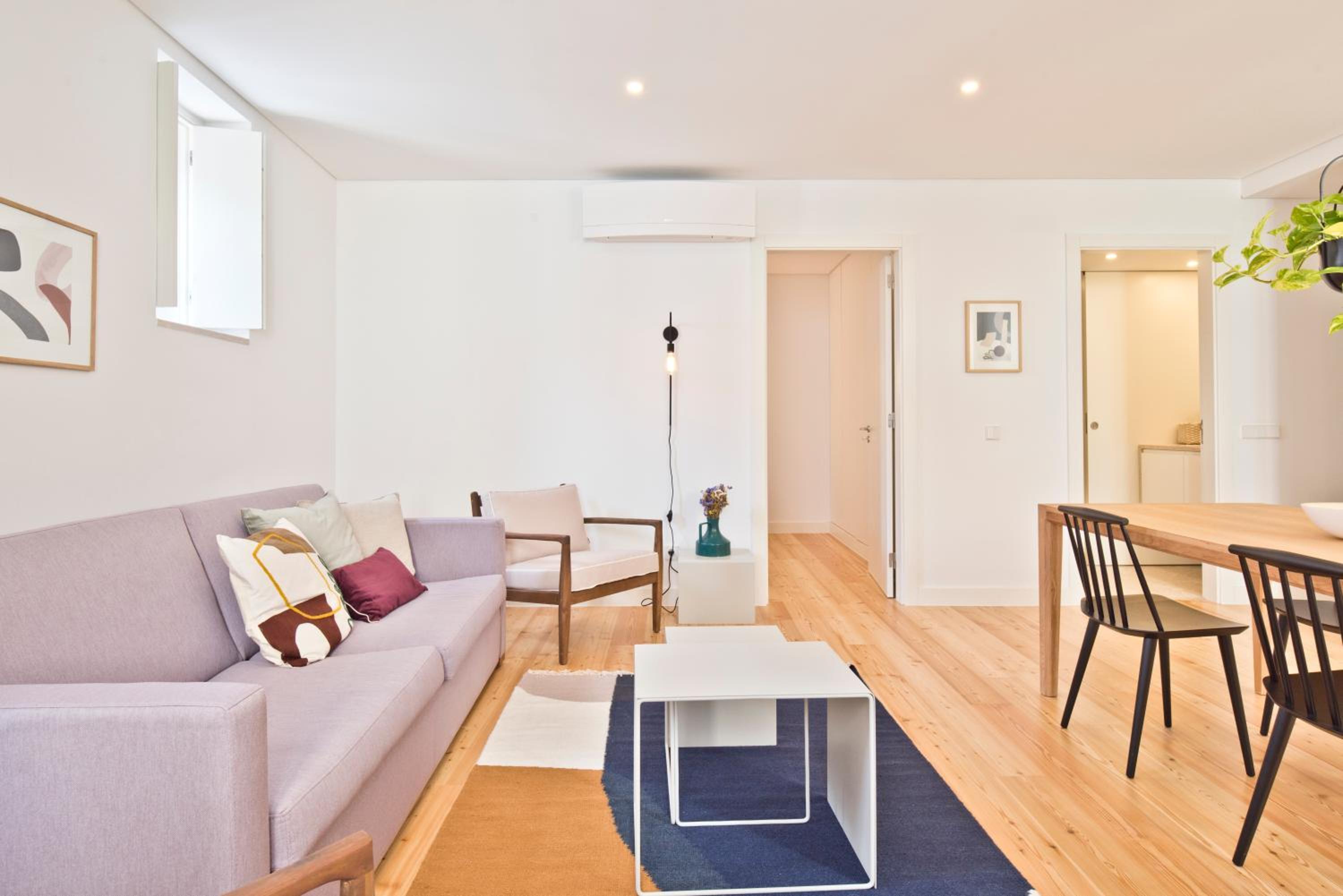 One-Bedroom Apartment - Photo 11