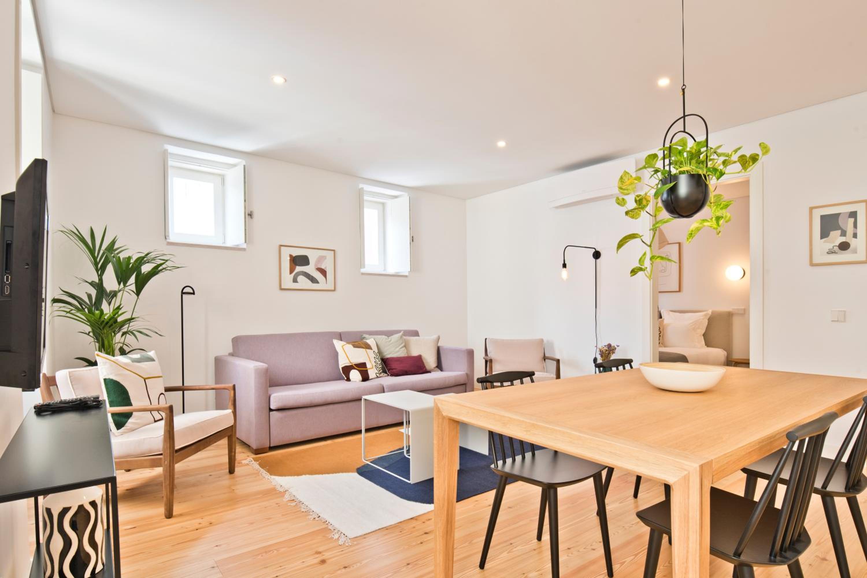 One-Bedroom Apartment - Photo 9