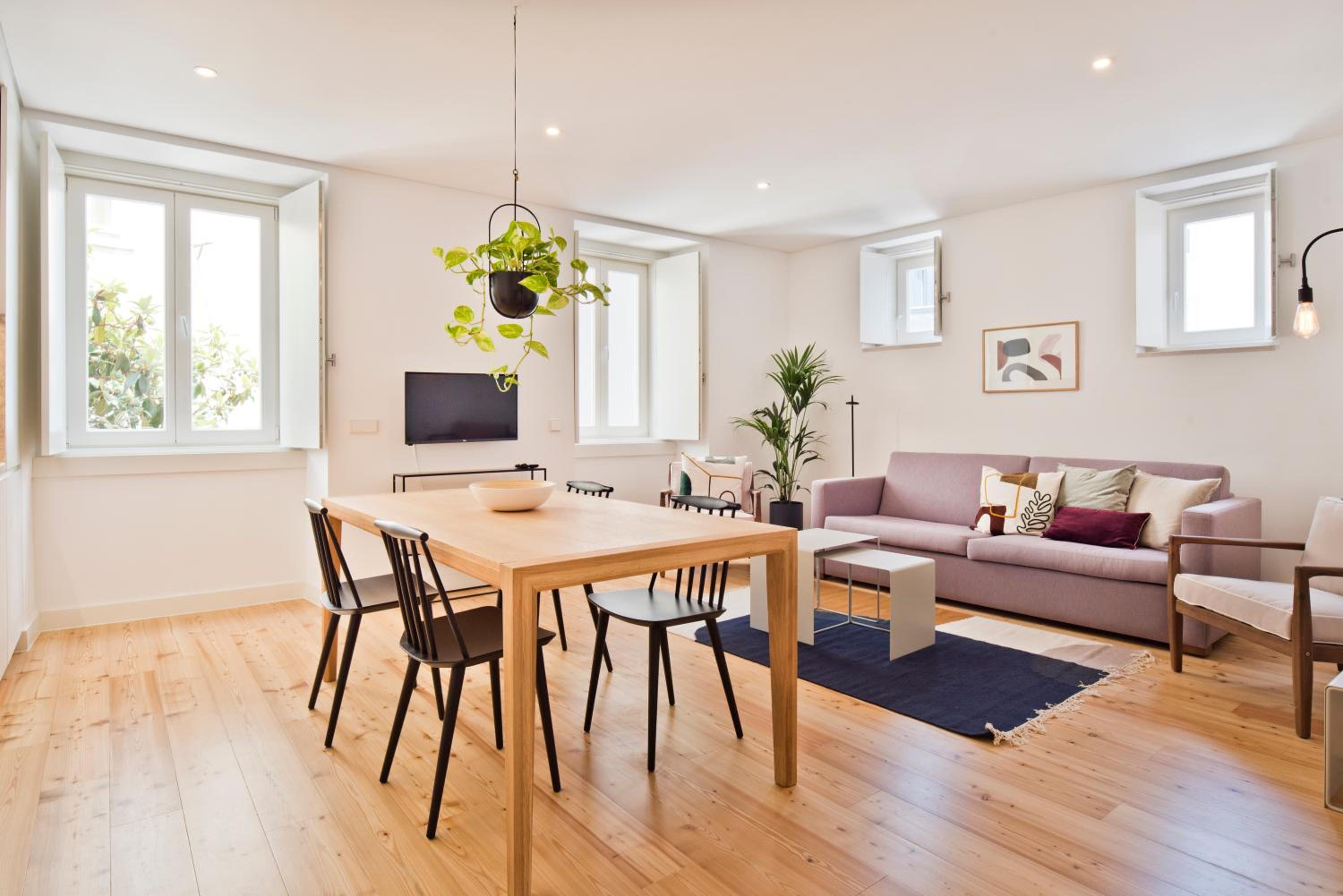 One-Bedroom Apartment - Photo 7