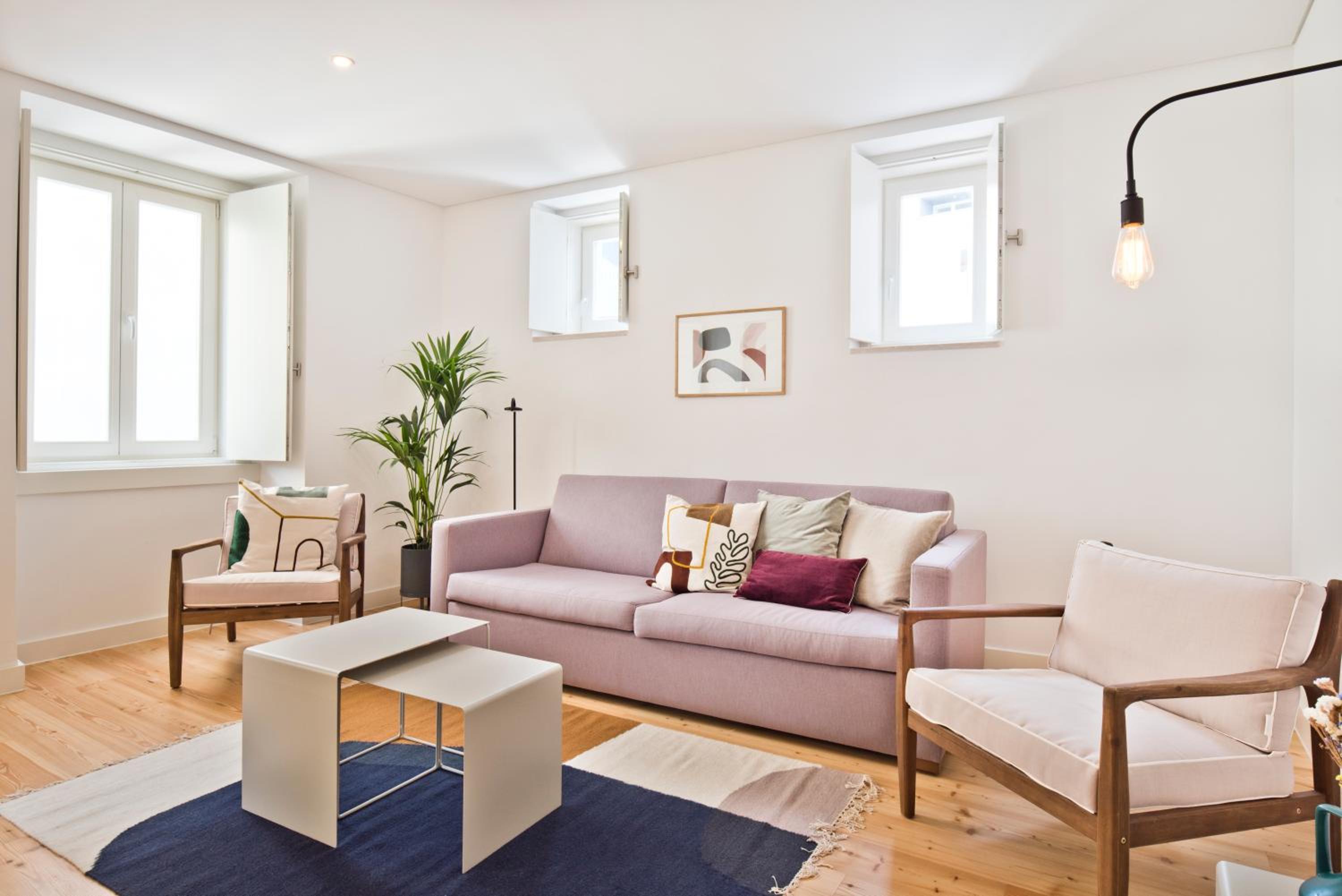 One-Bedroom Apartment - Photo 4