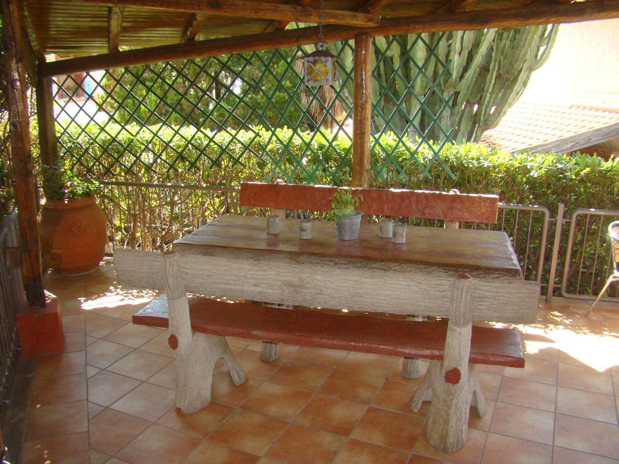 Three-Bedroom House photo 3