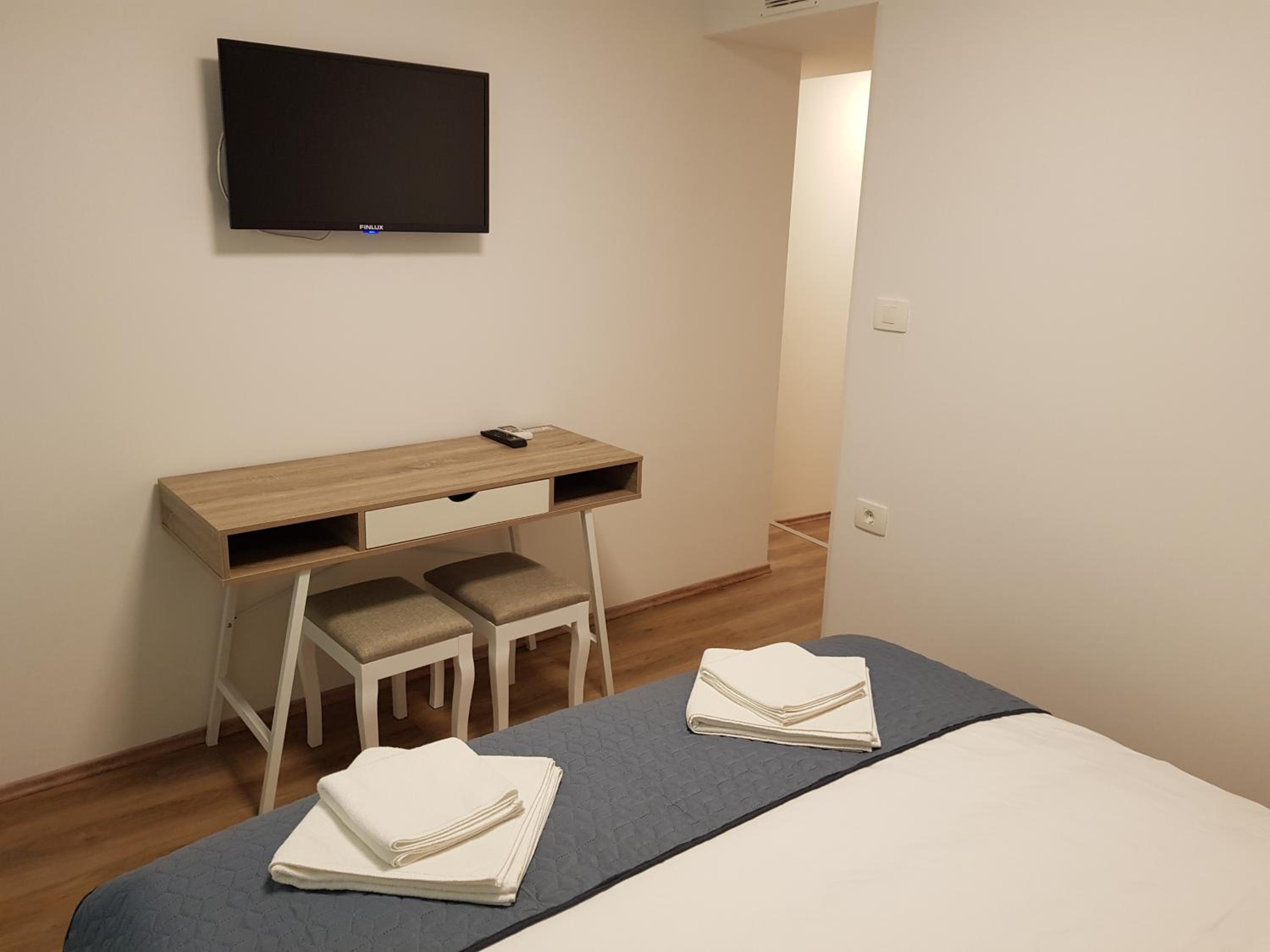 Economy Double Room photo 2