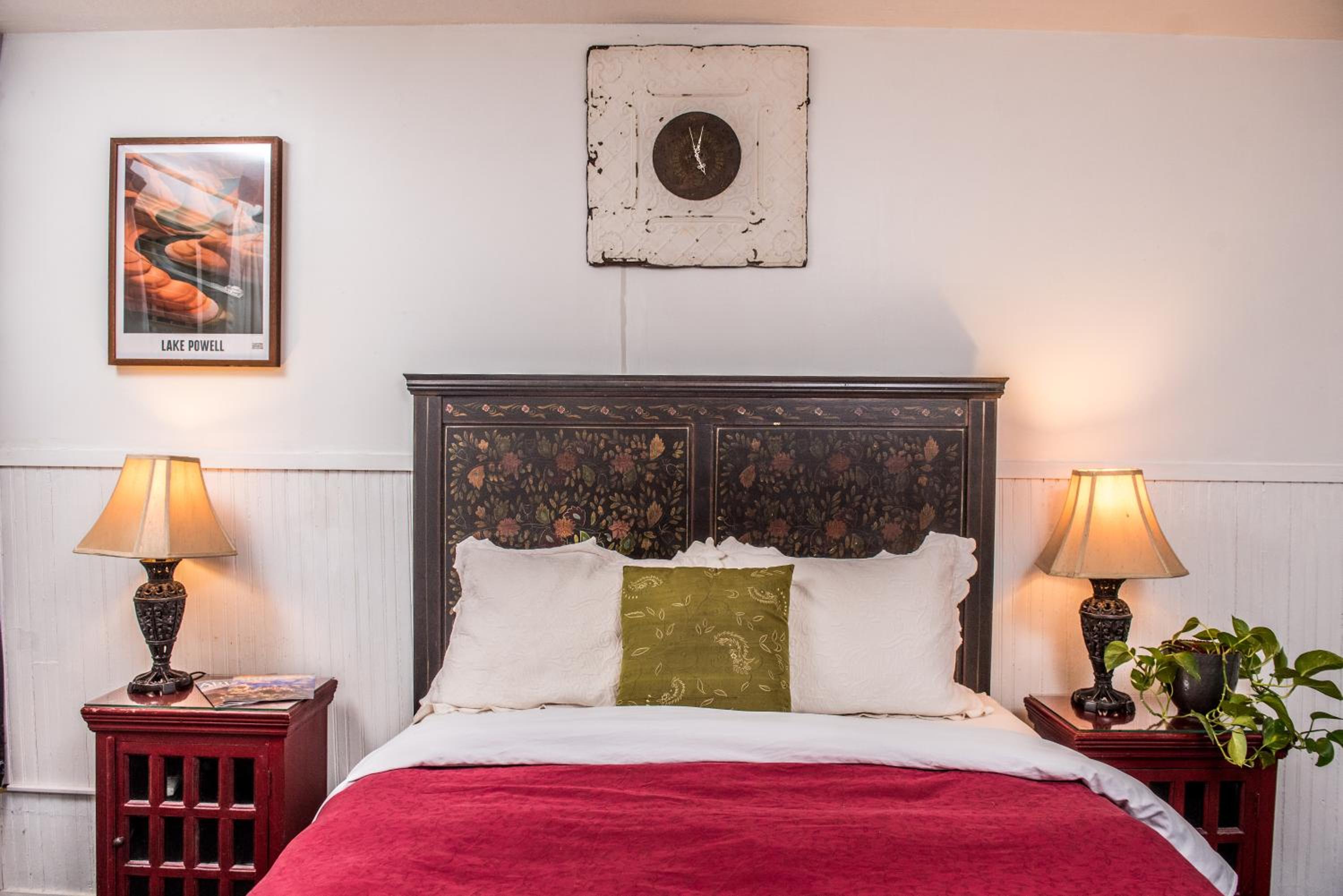 Queen Room
