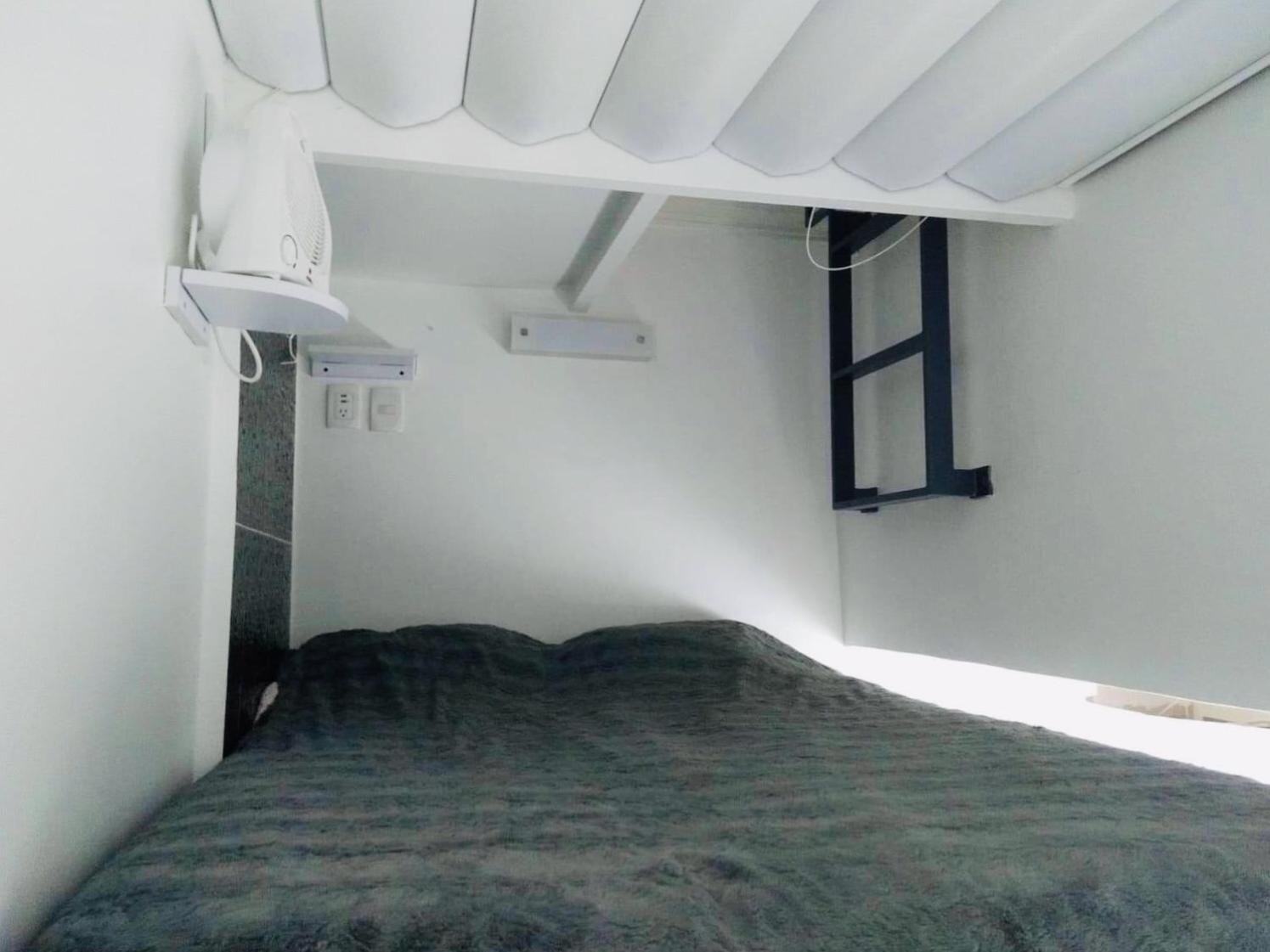 Studio - Split Level - Photo 8