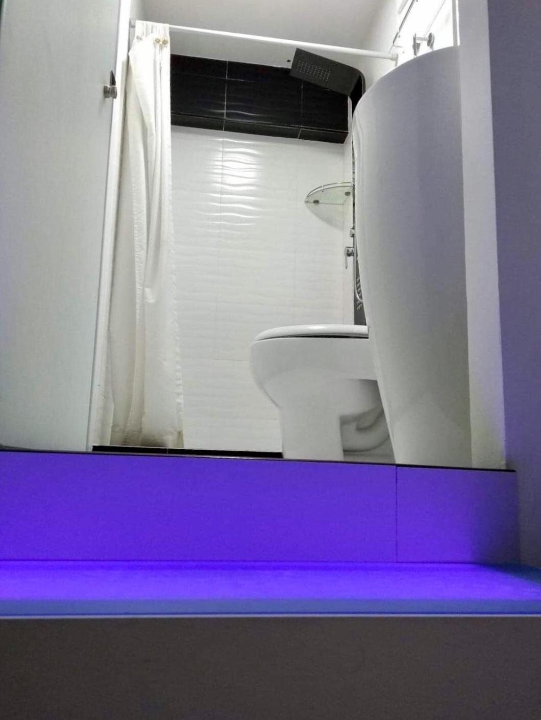 Studio - Split Level - Photo 21