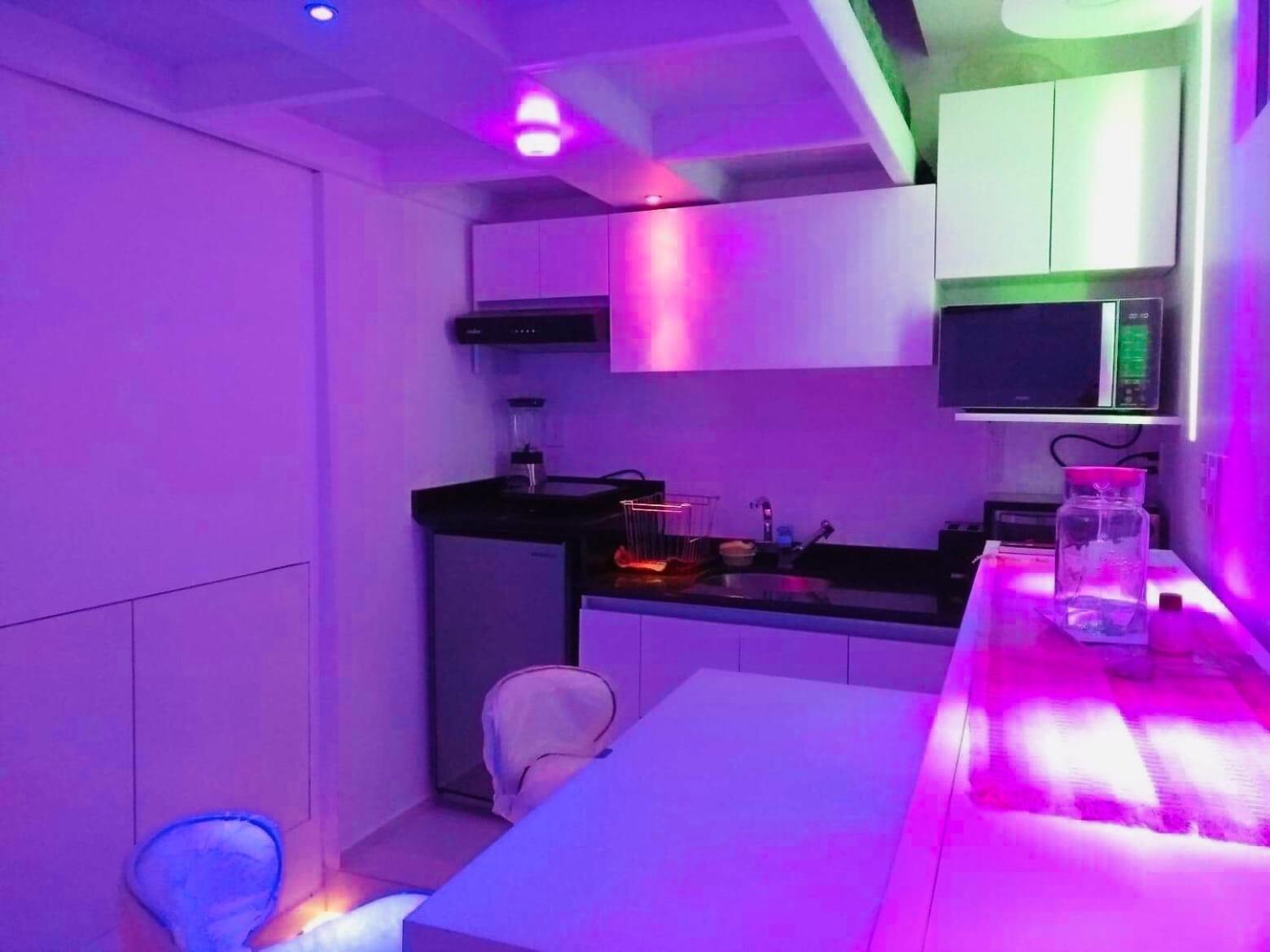 Studio - Split Level - Photo 20