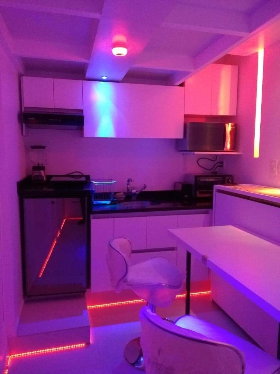 Studio - Split Level - Photo 19