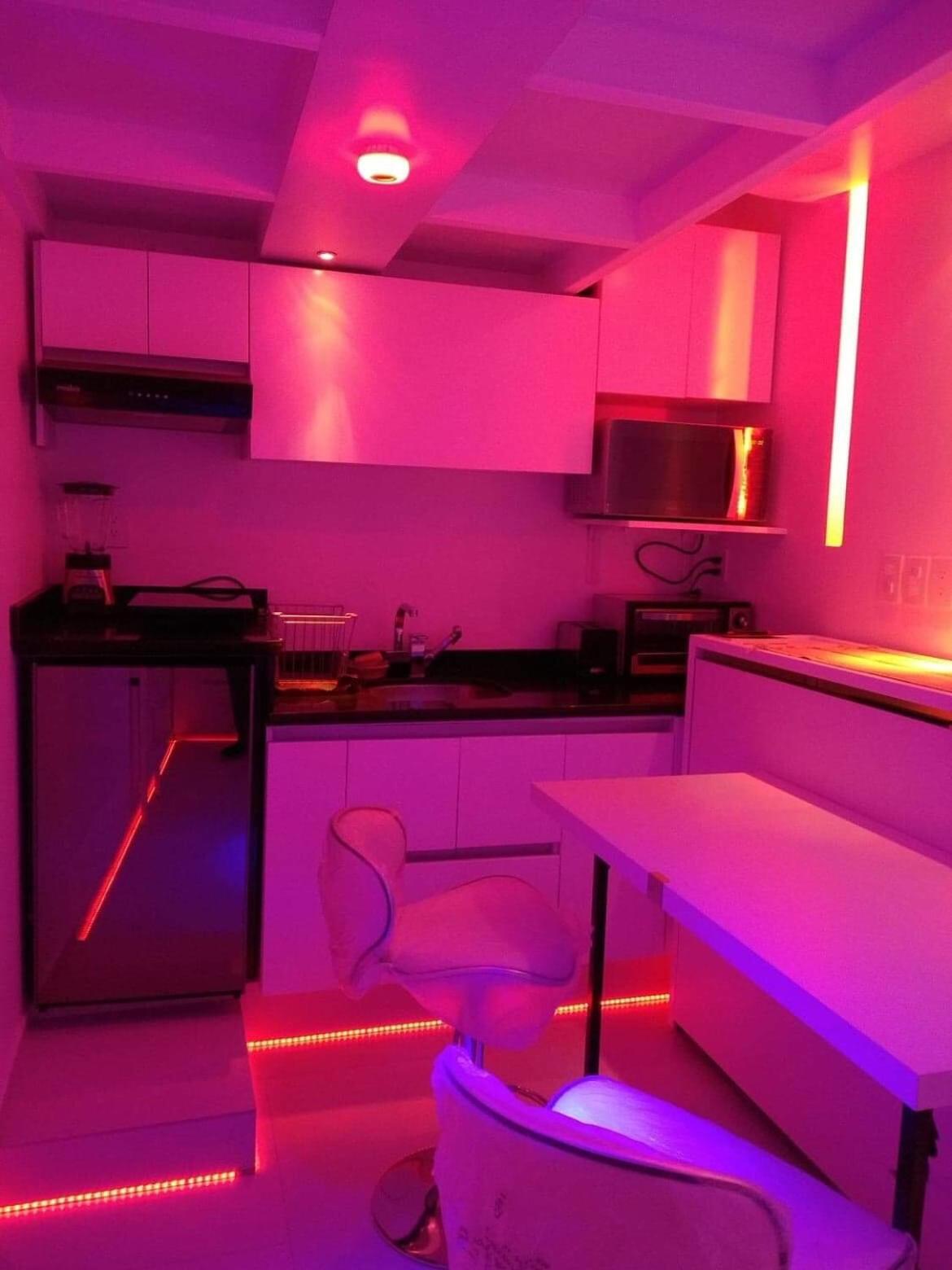 Studio - Split Level - Photo 17