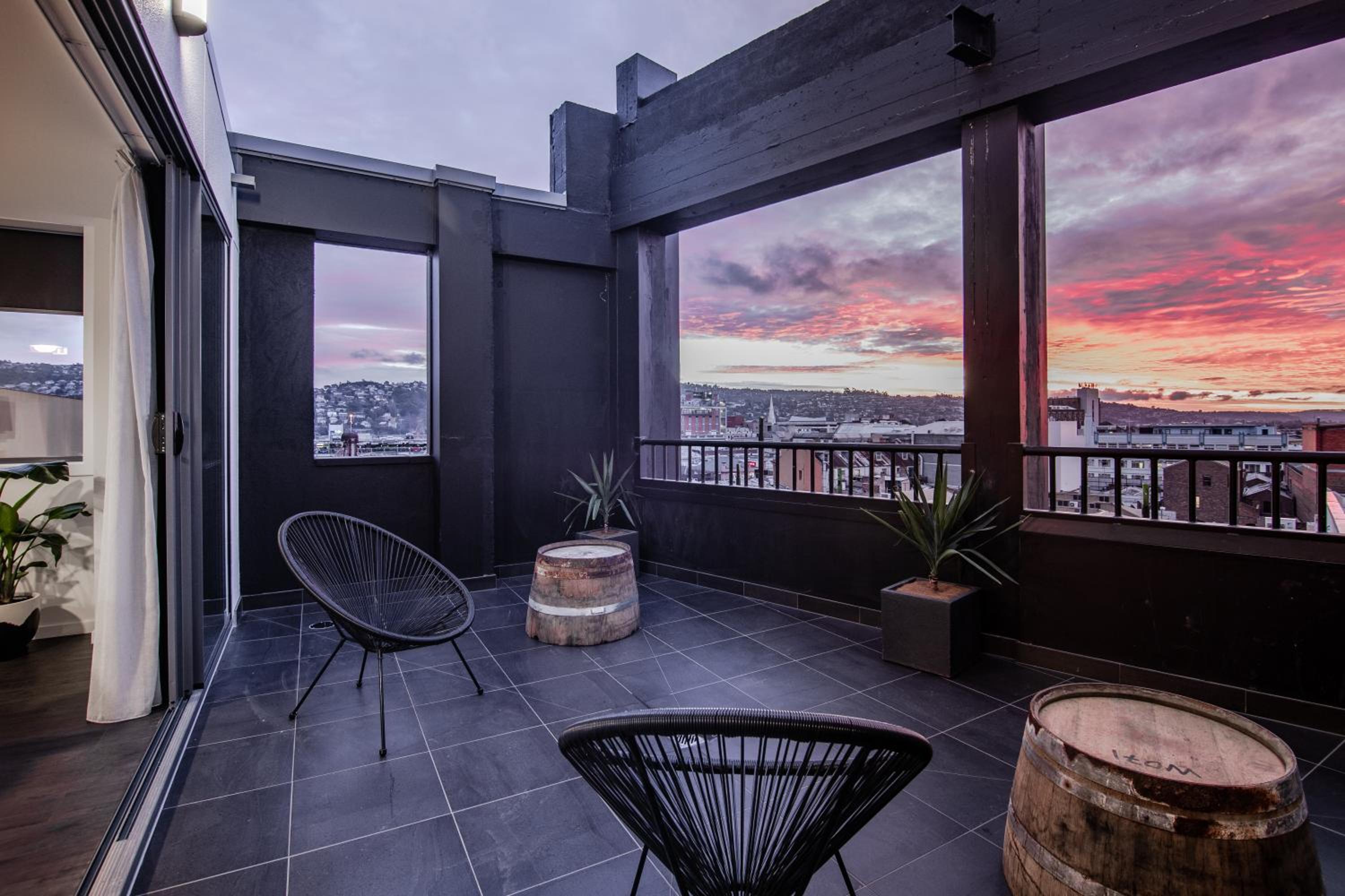 One-Bedroom Apartment - Photo 15