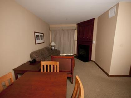 Deluxe One-Bedroom Condo photo 2