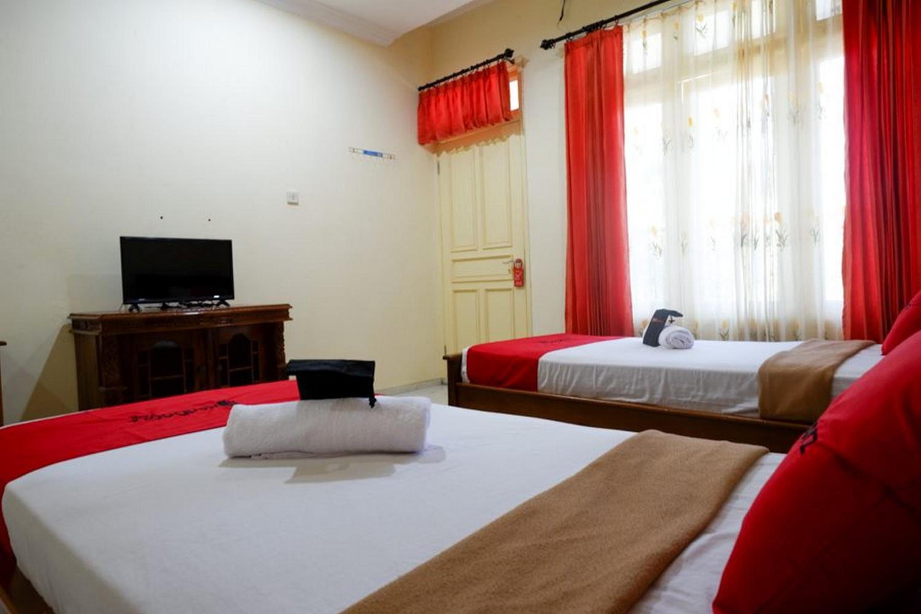 Twin Room - Photo 5