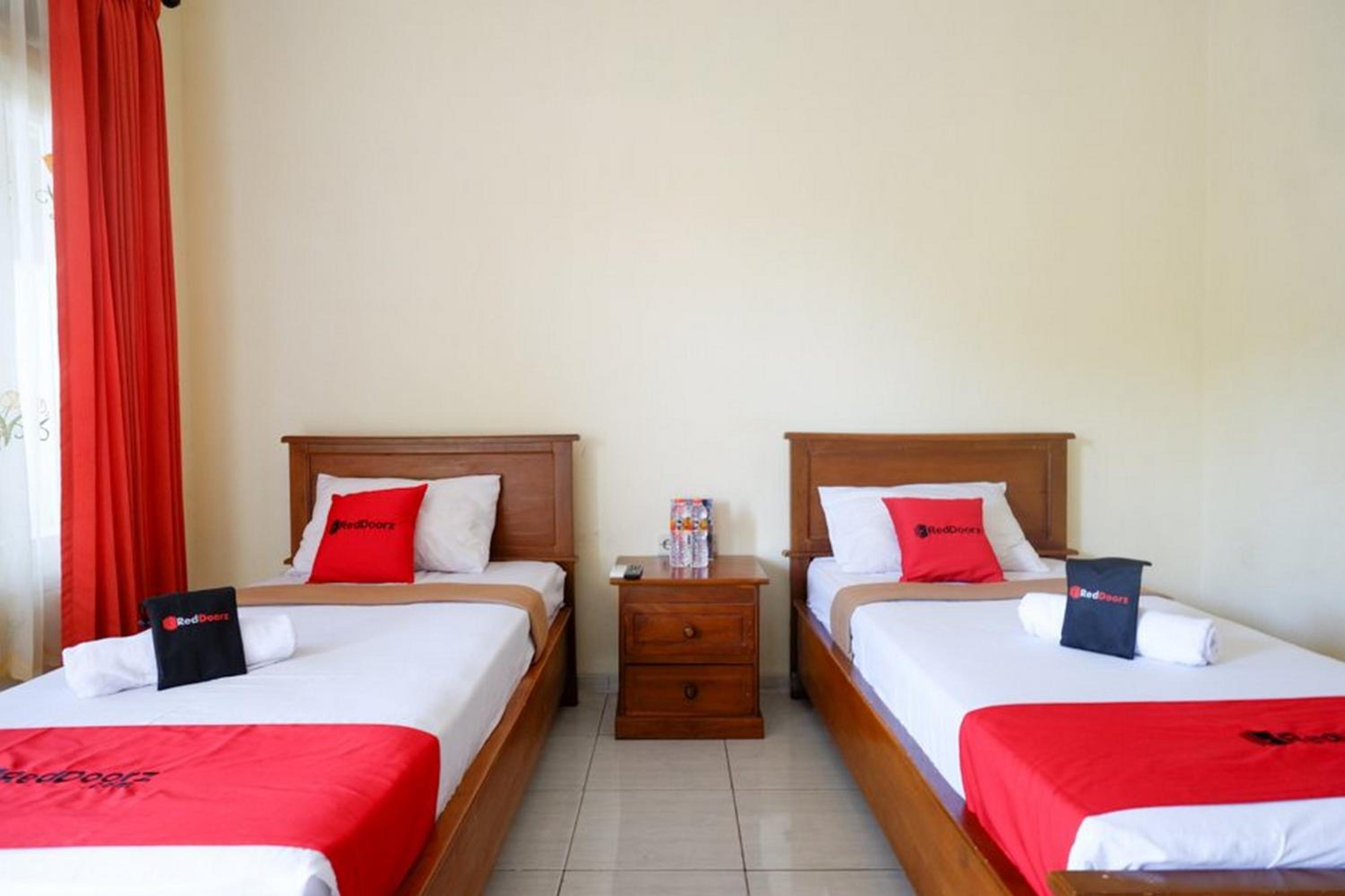 Twin Room - Photo 11