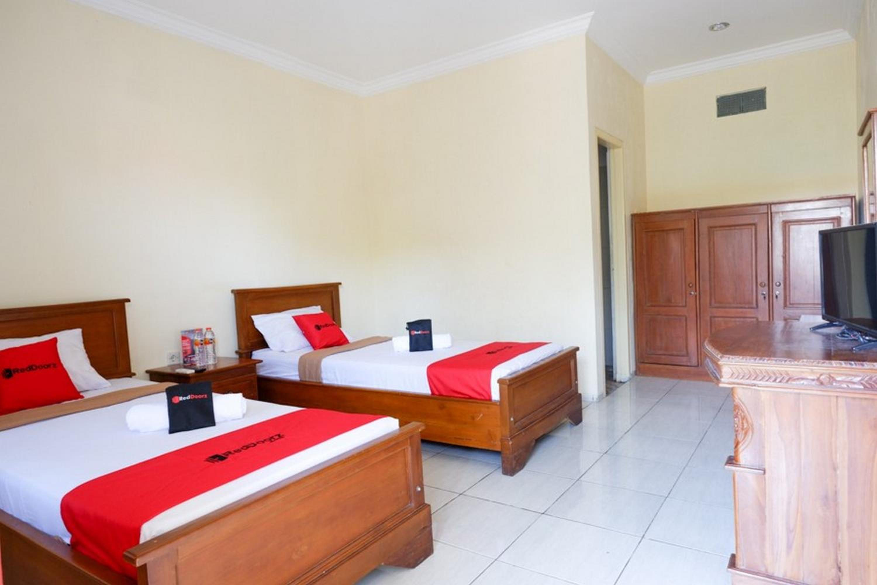 Twin Room - Photo 8