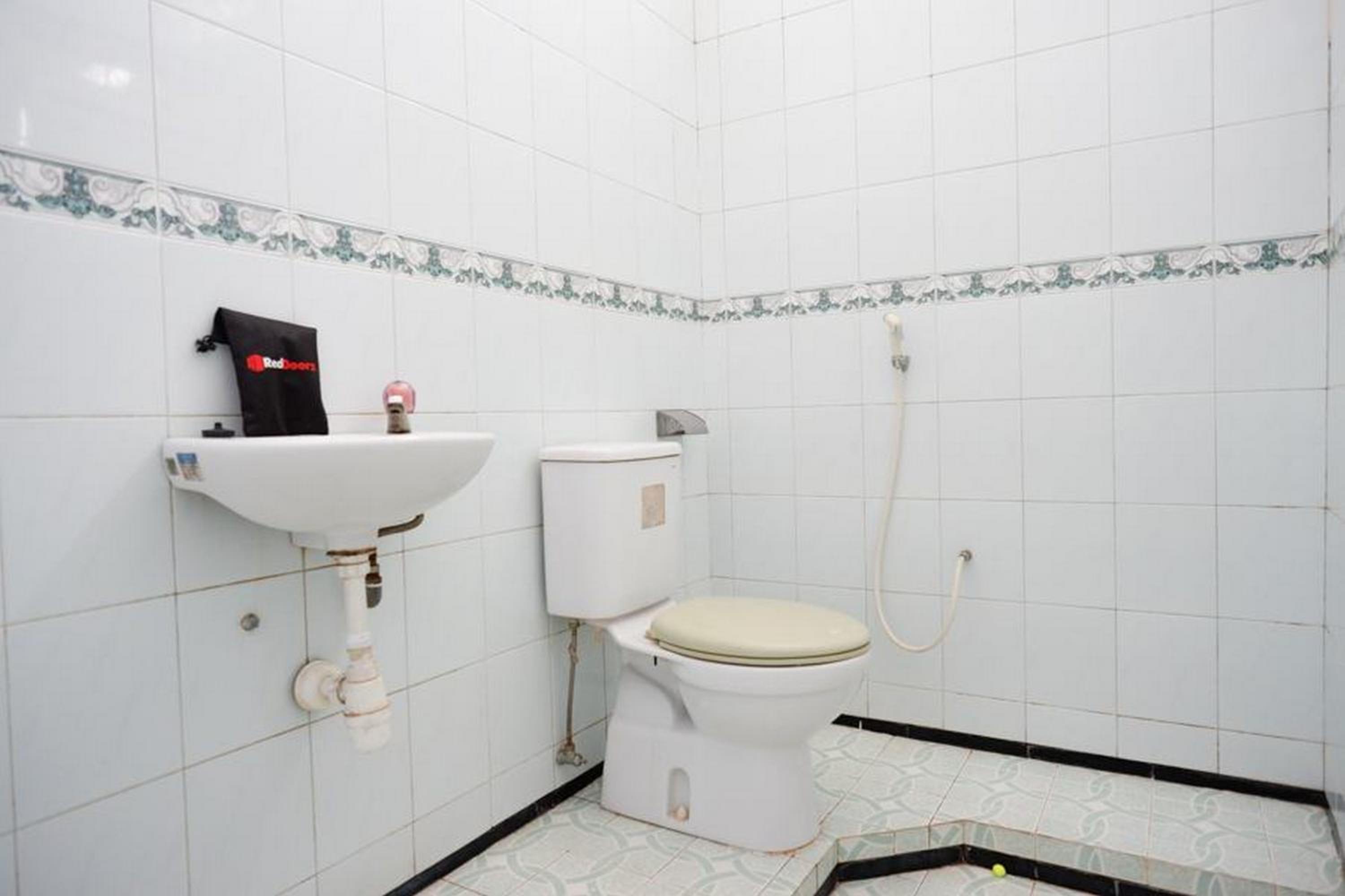 Double Room - Photo 10