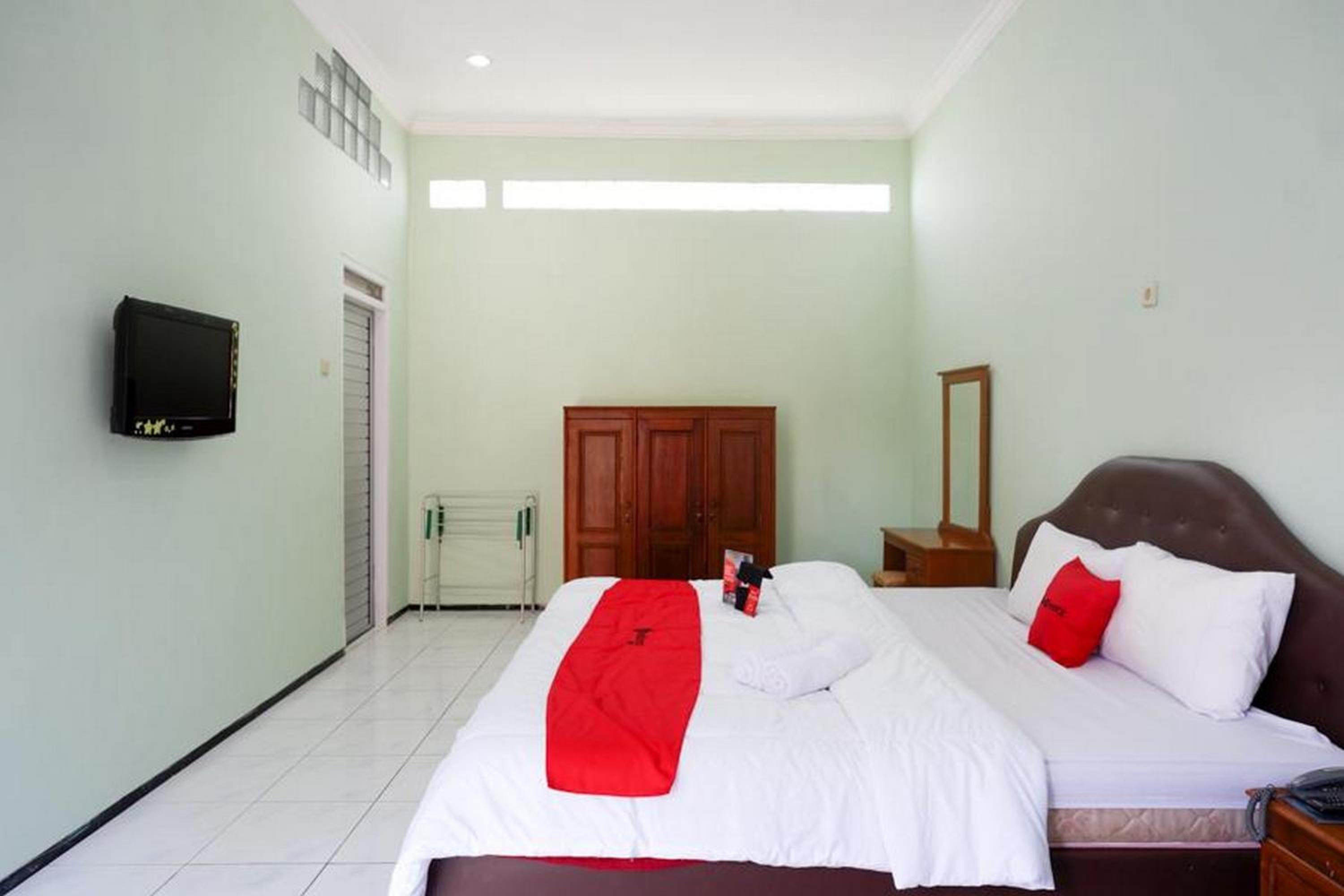 Deluxe Room - Photo 1