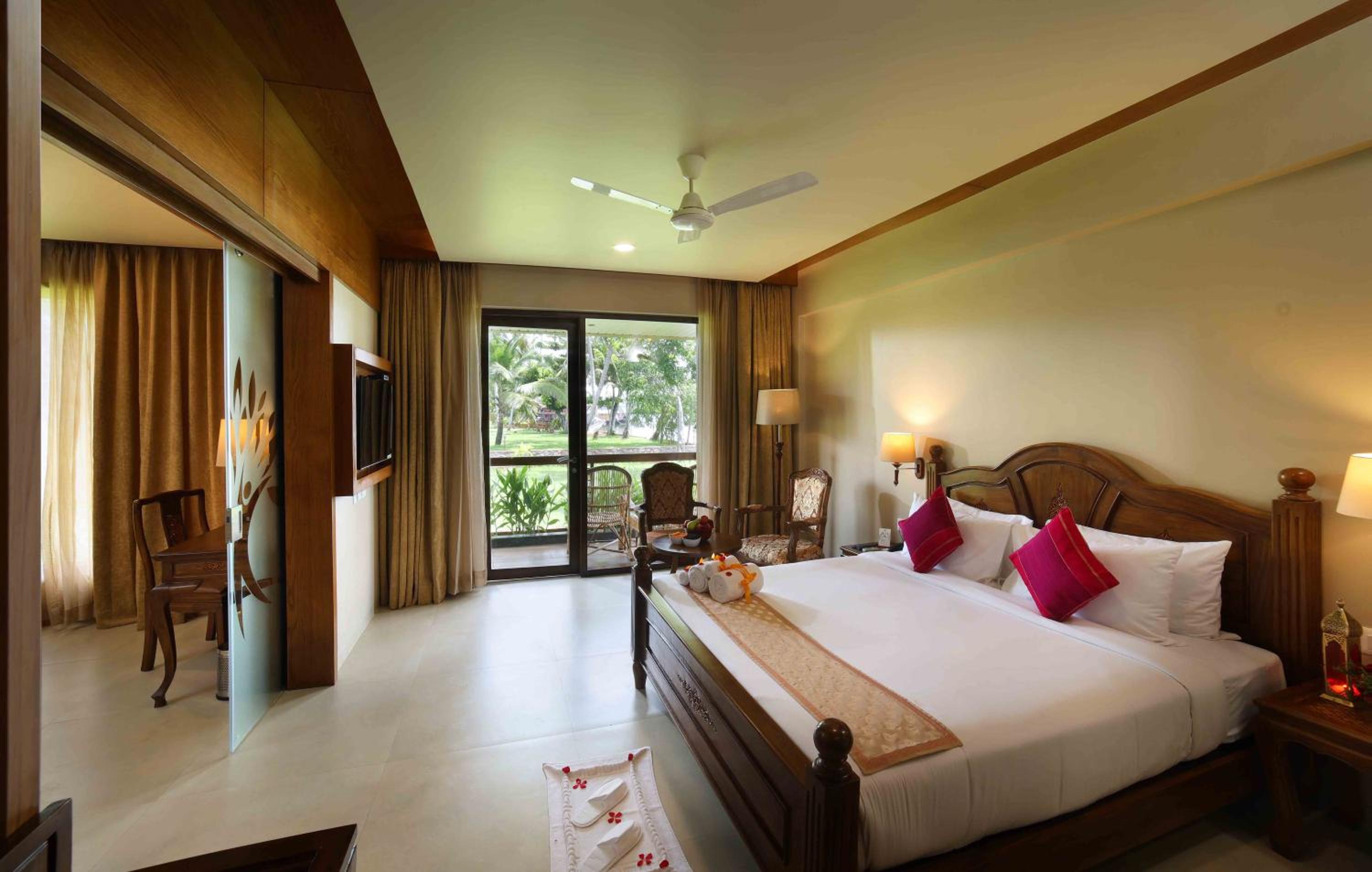 Lake View Suite room - Photo 1