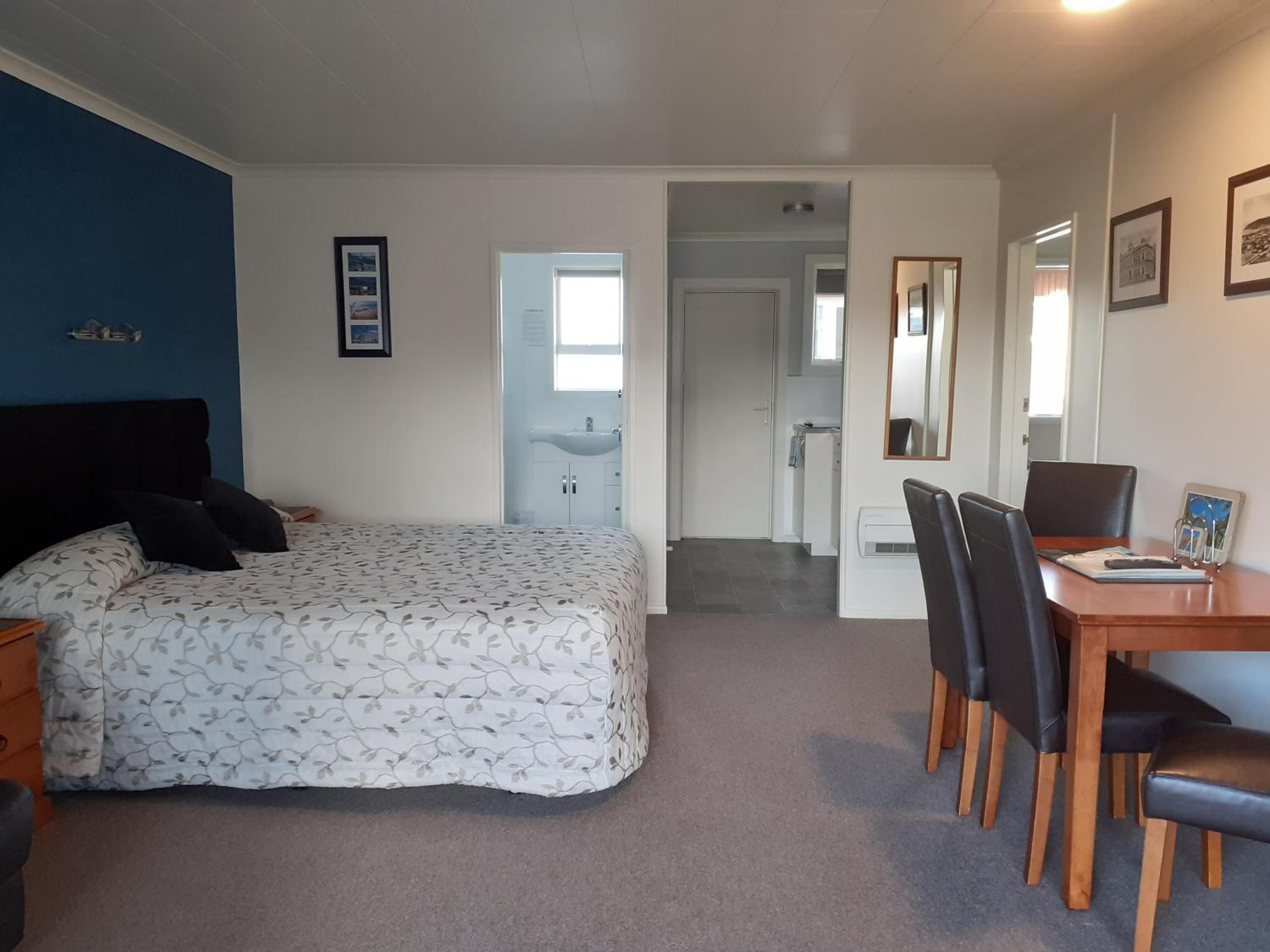 Executive King One-Bedroom Apartment photo 3