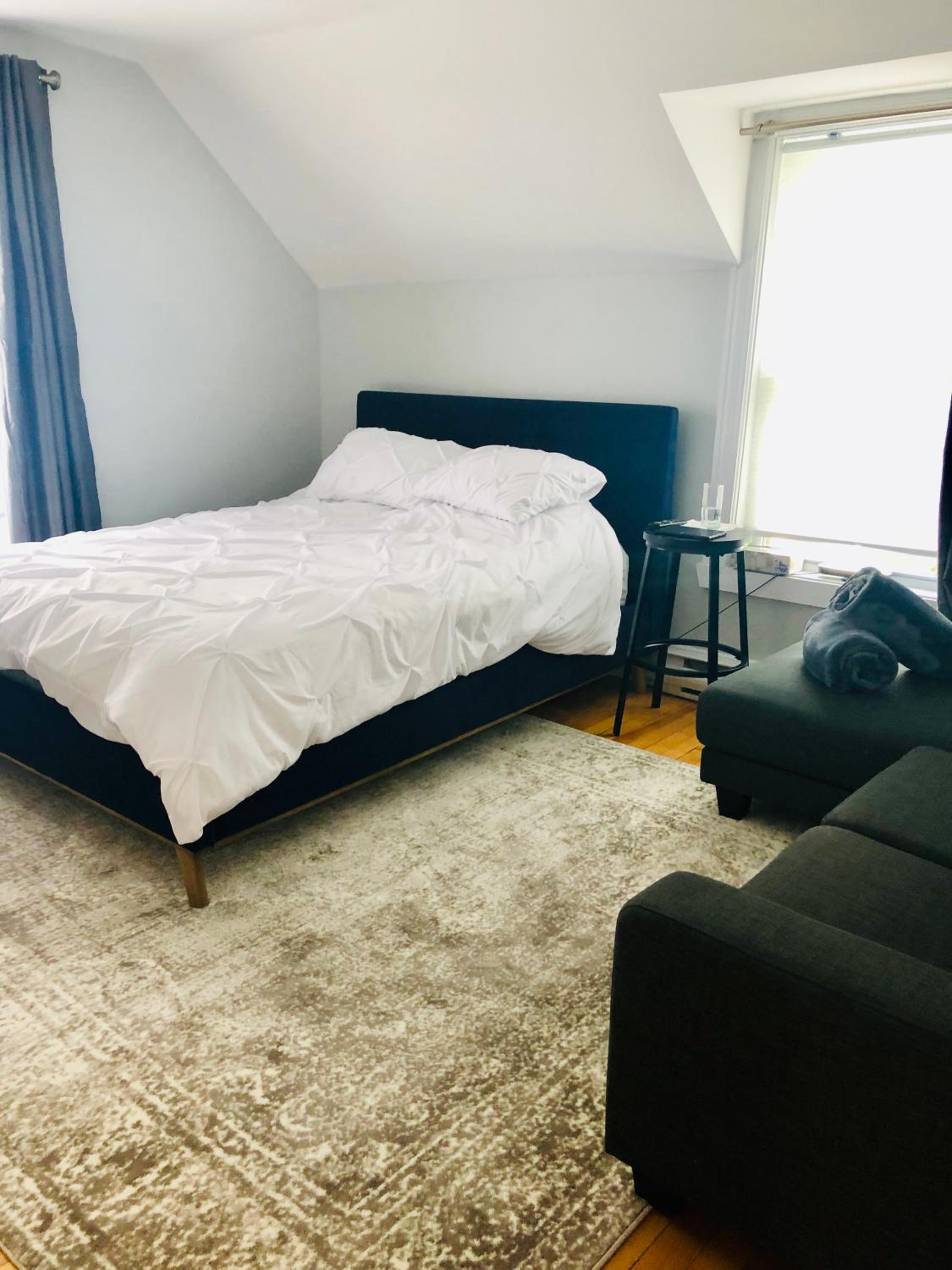 Two-Bedroom Apartment - Photo 8