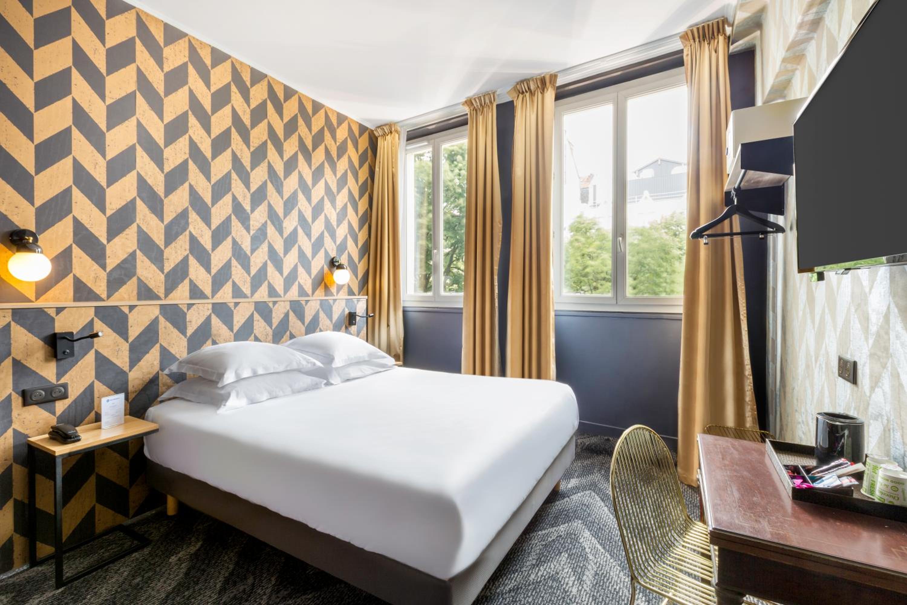 Superior Queen Room - Photo 1