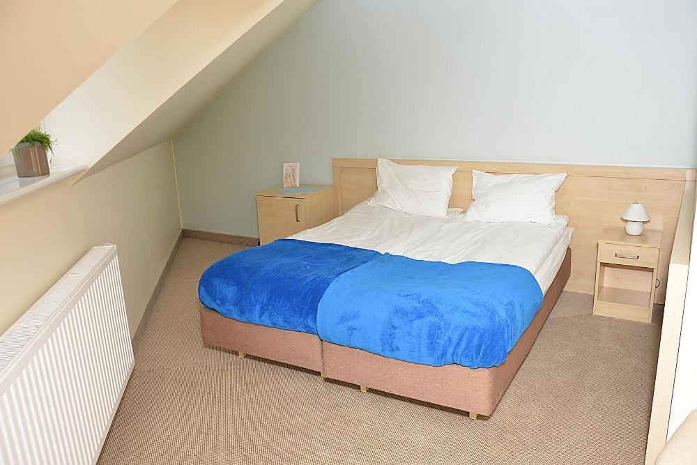 Double Room - Photo 5
