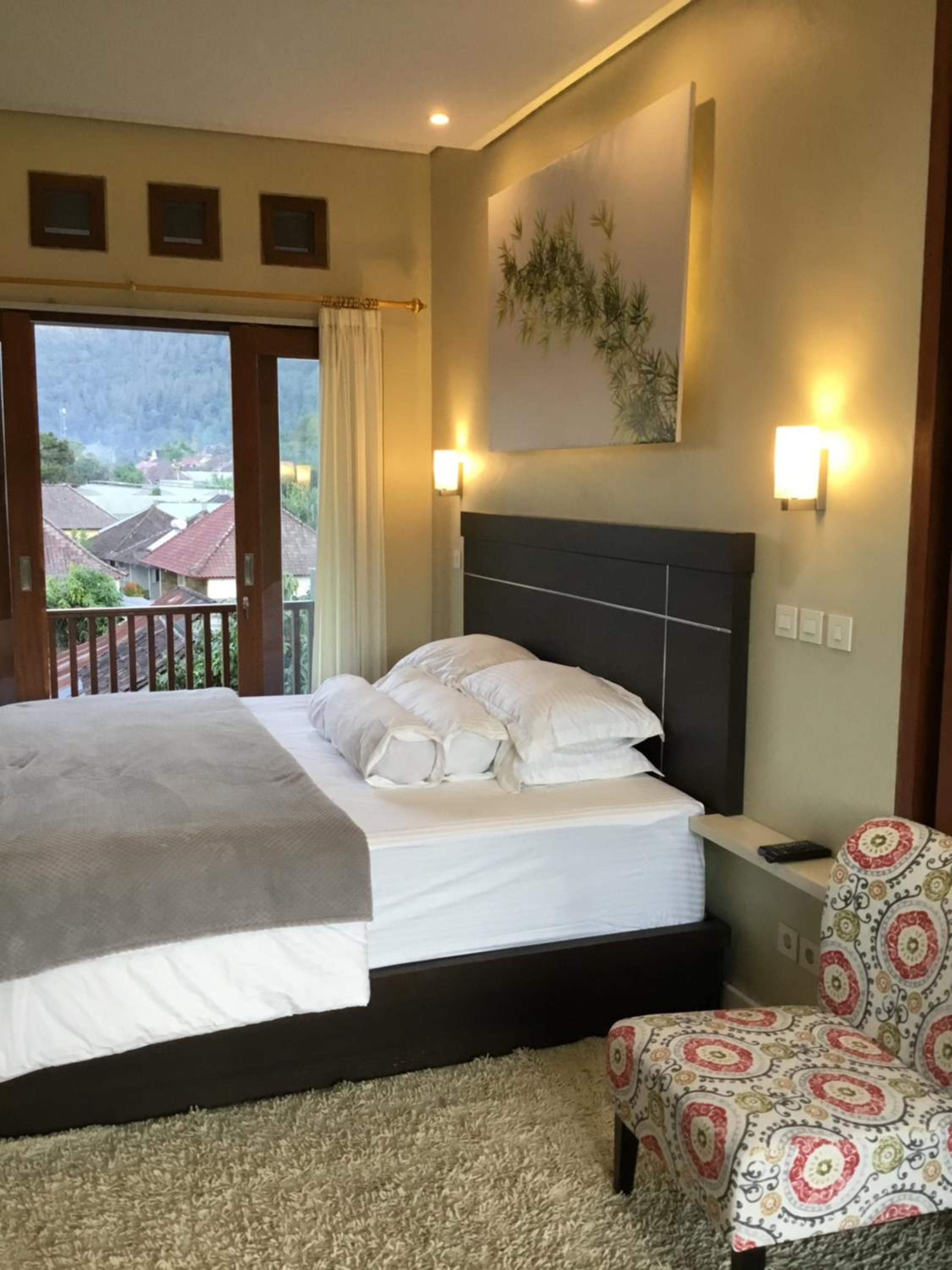 King Room with Lake View - Photo 30