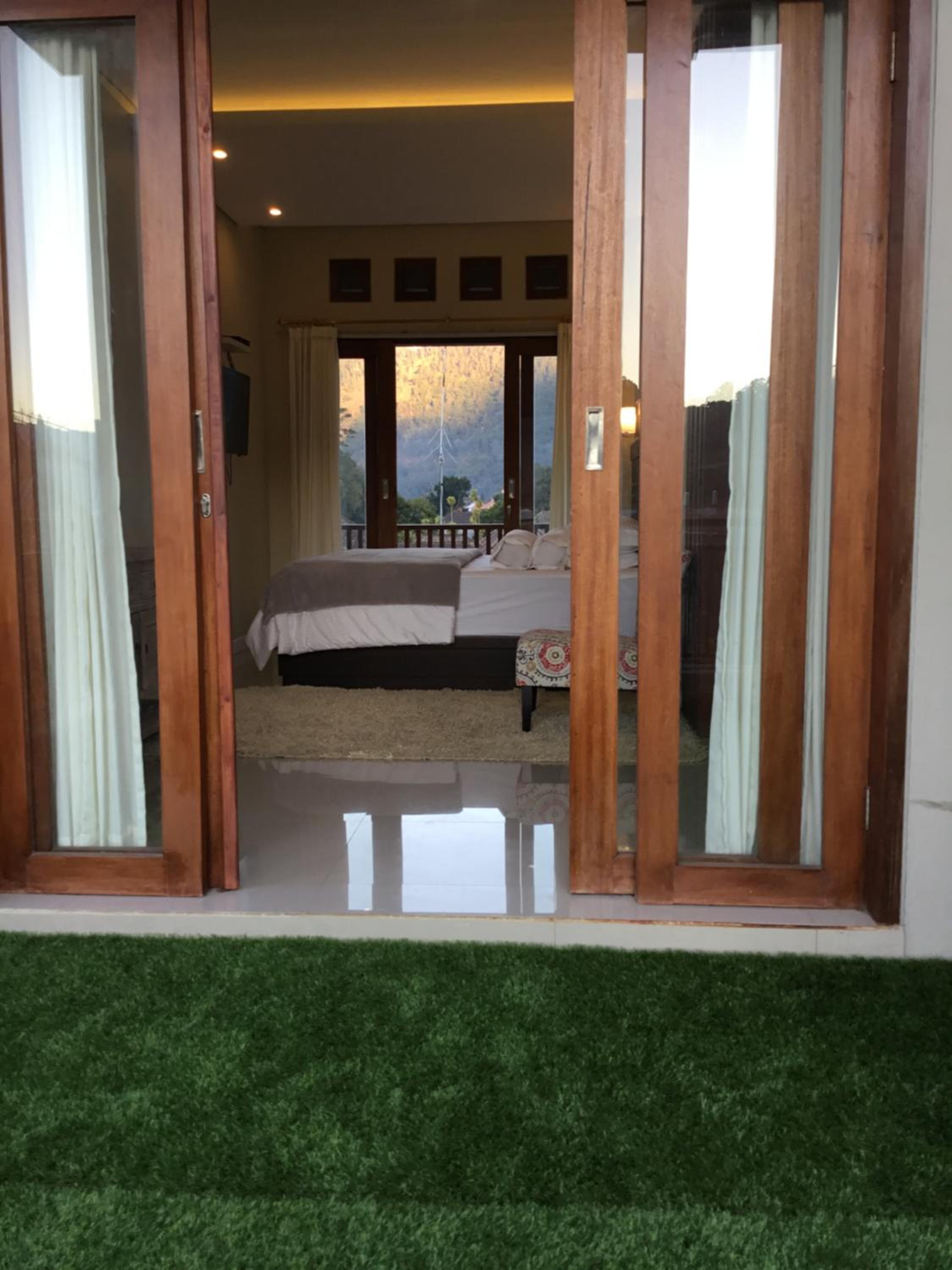 King Room with Lake View - Photo 29