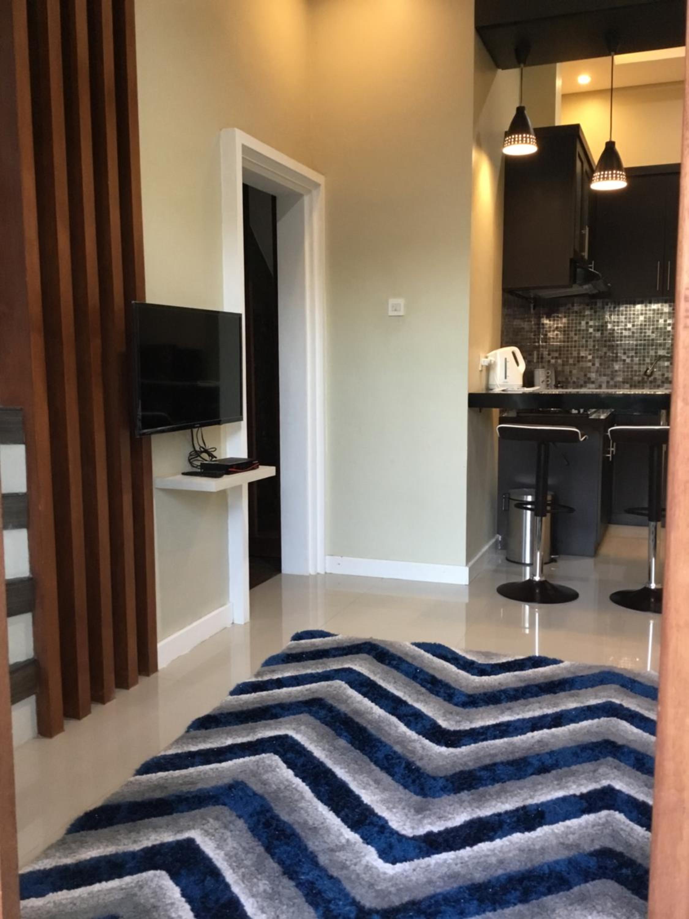 King Room with Lake View - Photo 21
