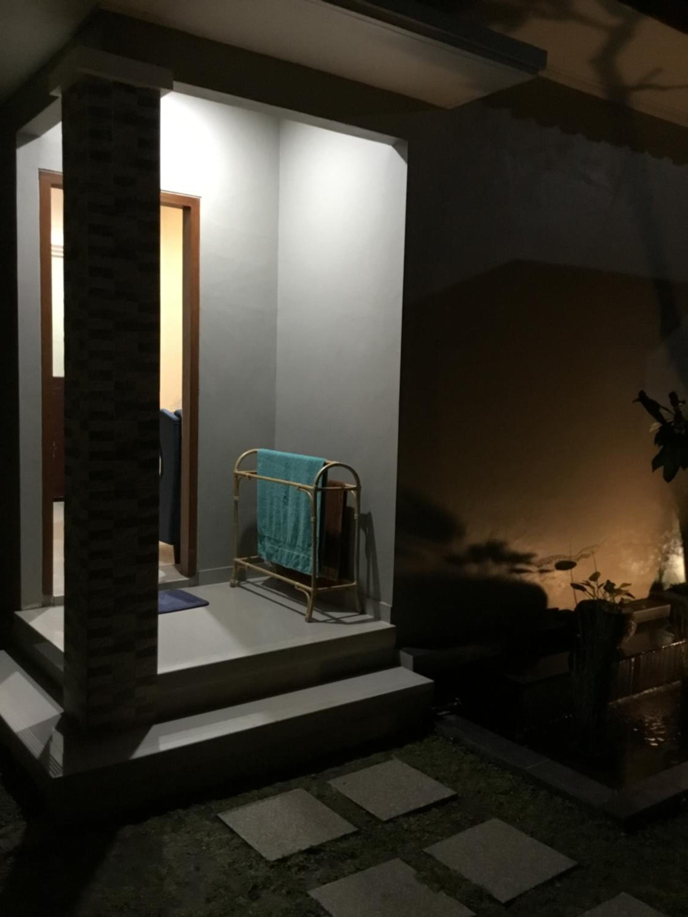 Deluxe Double Room with Balcony - Photo 9