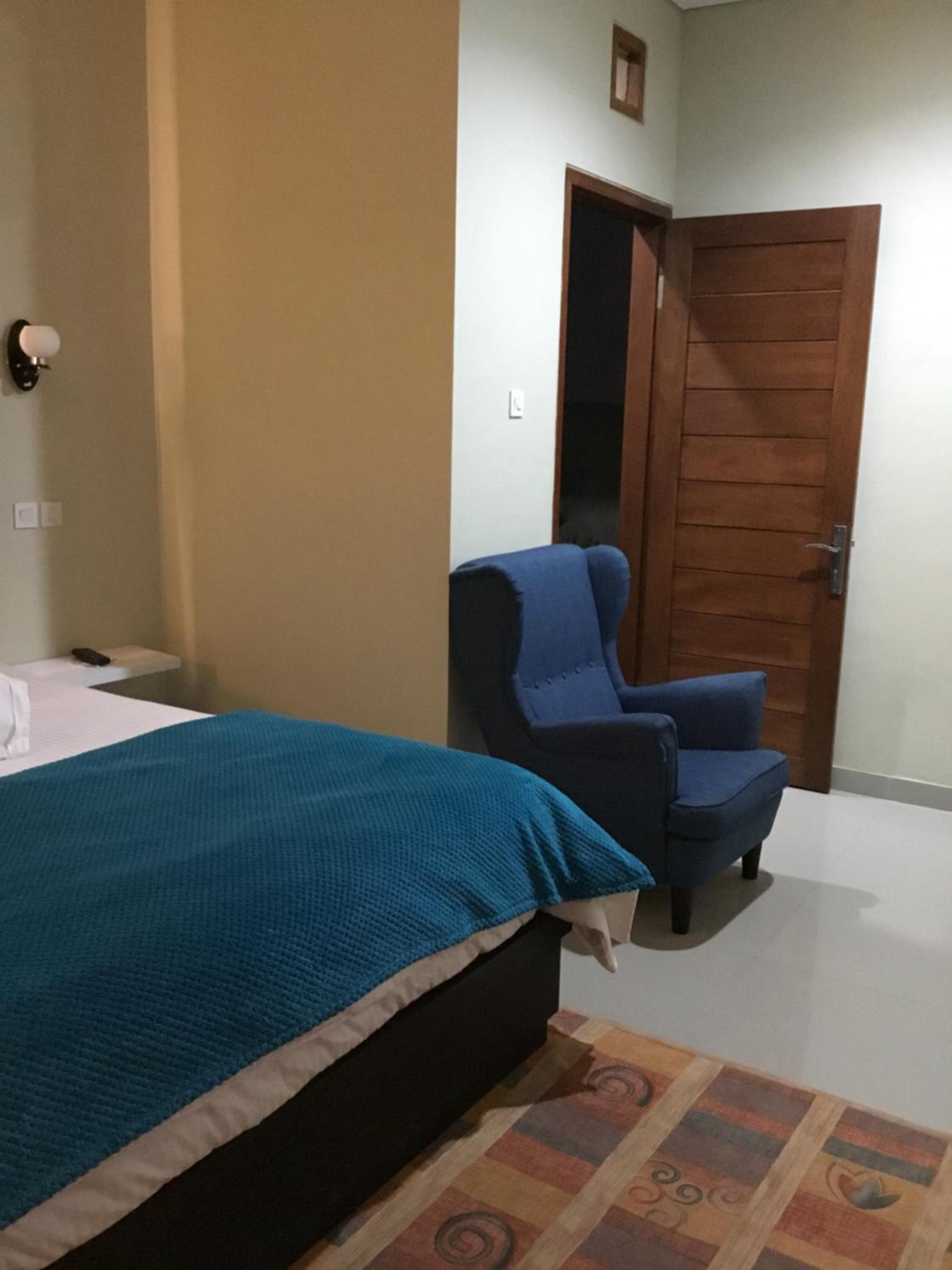 Deluxe Double Room with Balcony - Photo 23