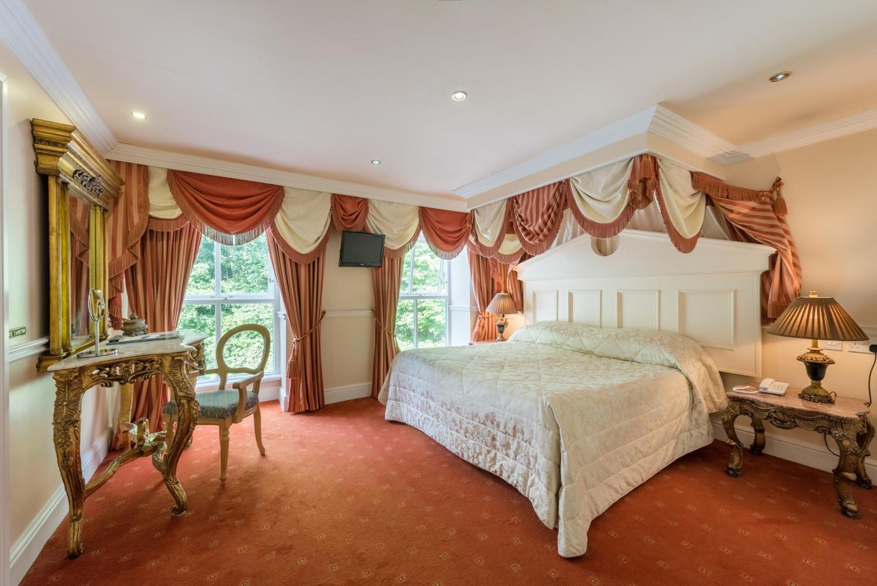 Front facing Double or Twin Room  - Photo 4
